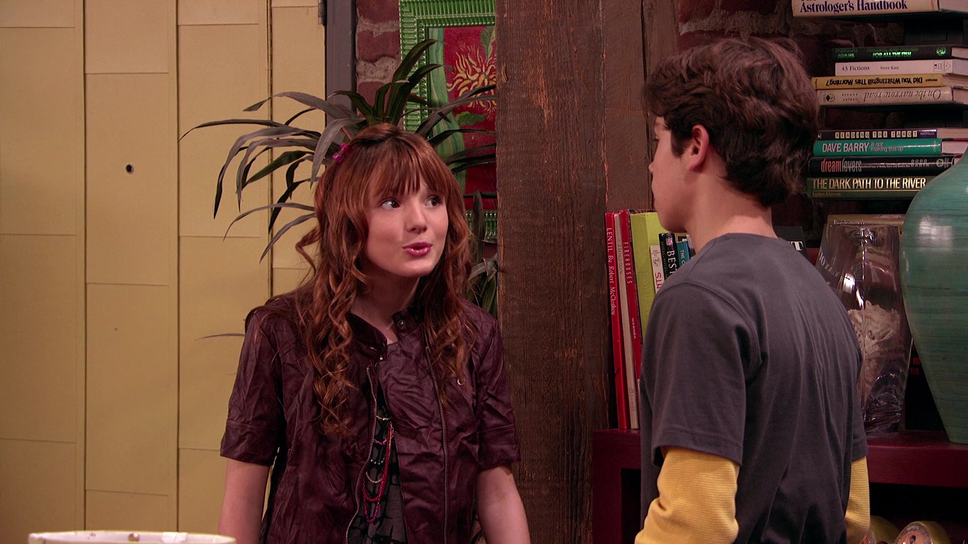 Wizards_of_Waverly_Place_S03E20_Maxs_Secret_Girlfriend_1080p_BTD_002387.jpg