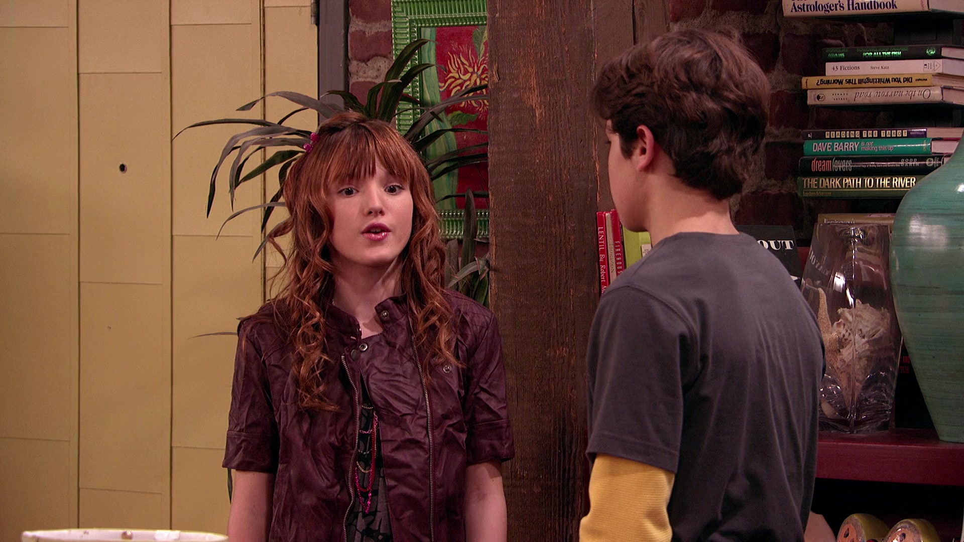 Wizards_of_Waverly_Place_S03E20_Maxs_Secret_Girlfriend_1080p_BTD_002397.jpg