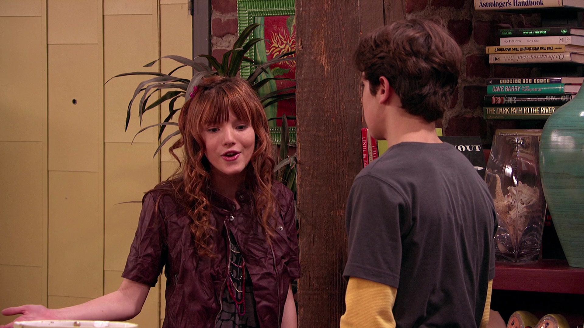 Wizards_of_Waverly_Place_S03E20_Maxs_Secret_Girlfriend_1080p_BTD_002399.jpg