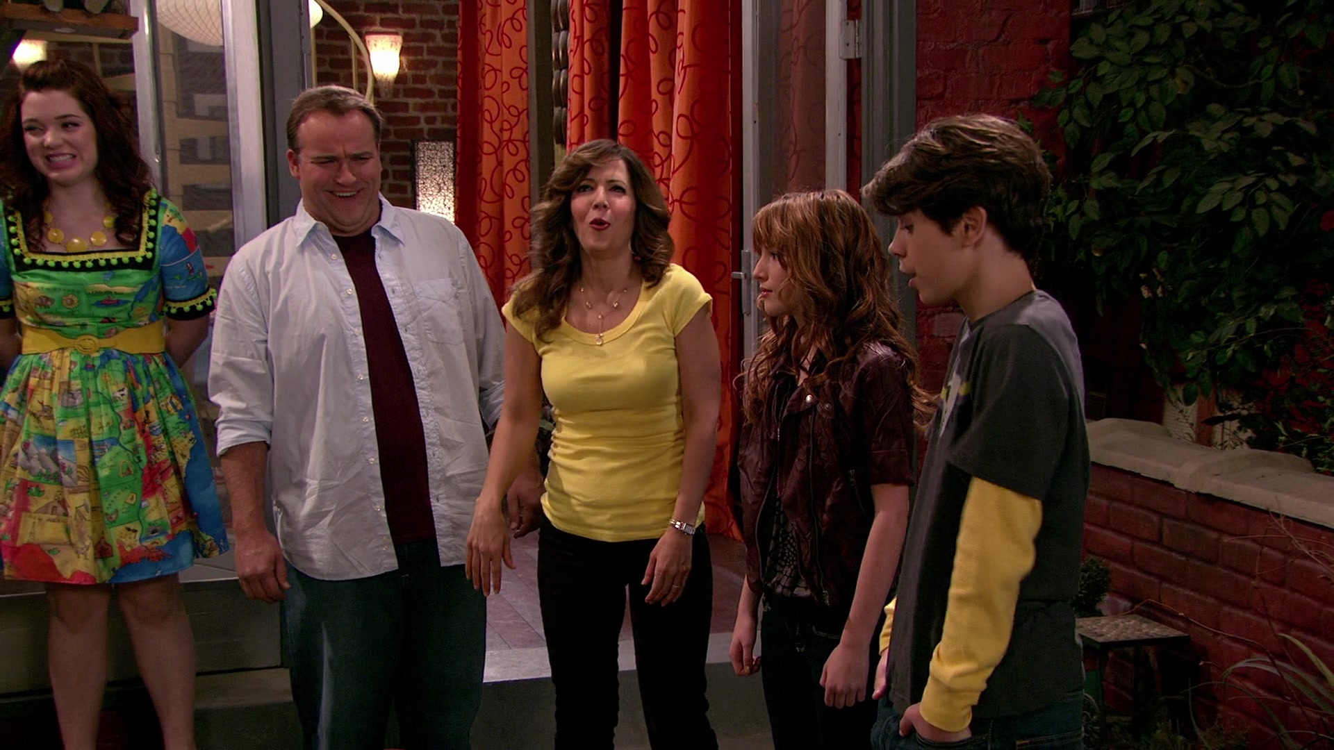 Wizards_of_Waverly_Place_S03E20_Maxs_Secret_Girlfriend_1080p_BTD_002491.jpg Wizards_of_Waverly_Place_S03E20_Maxs_Secret_Girlfriend_1080p_BTD_002491.jpg