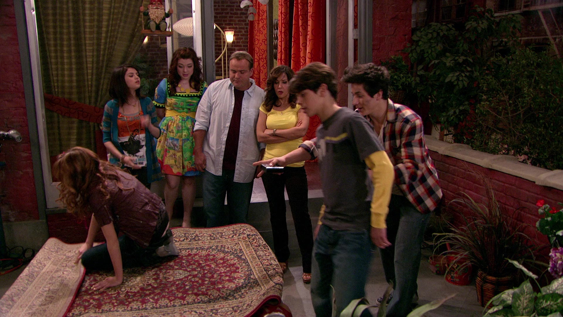 Wizards_of_Waverly_Place_S03E20_Maxs_Secret_Girlfriend_1080p_BTD_002548.jpg Wizards_of_Waverly_Place_S03E20_Maxs_Secret_Girlfriend_1080p_BTD_002548.jpg