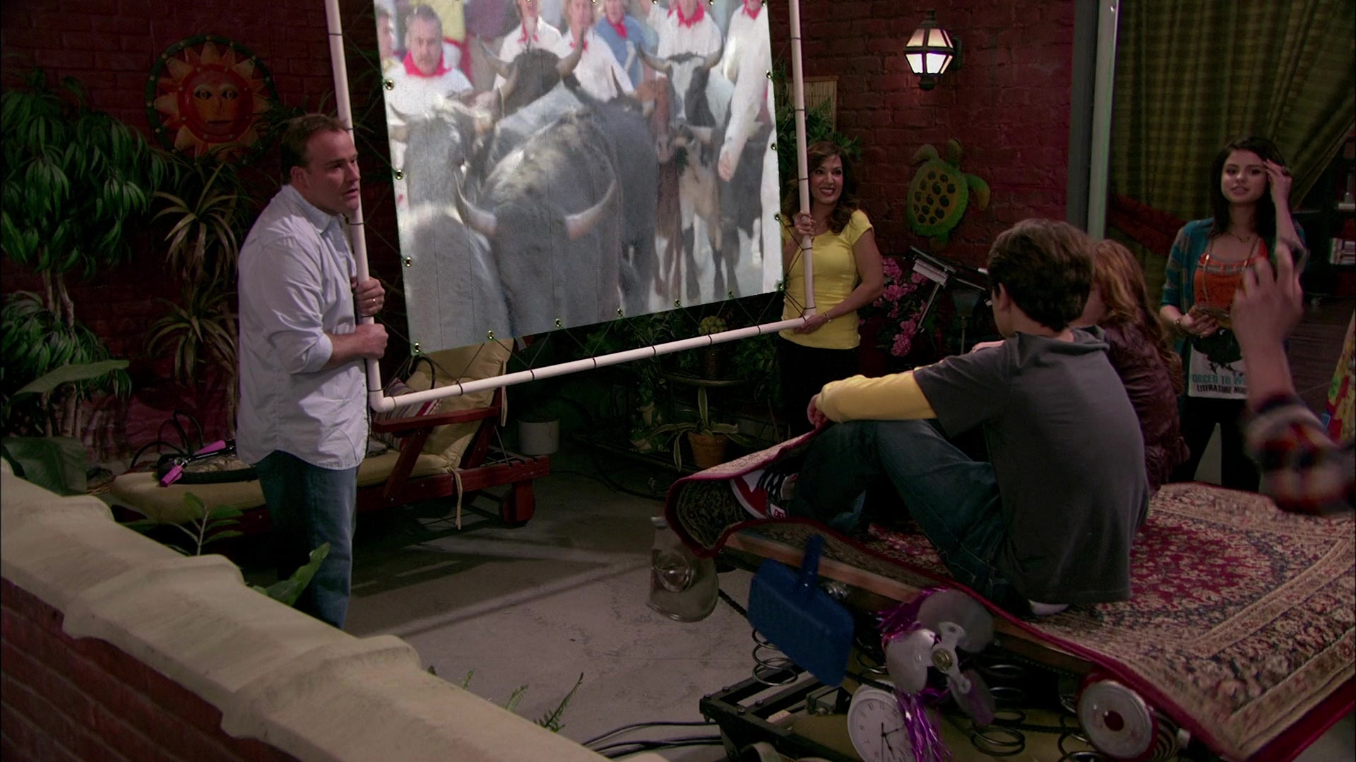 Wizards_of_Waverly_Place_S03E20_Maxs_Secret_Girlfriend_1080p_BTD_002598.jpg
