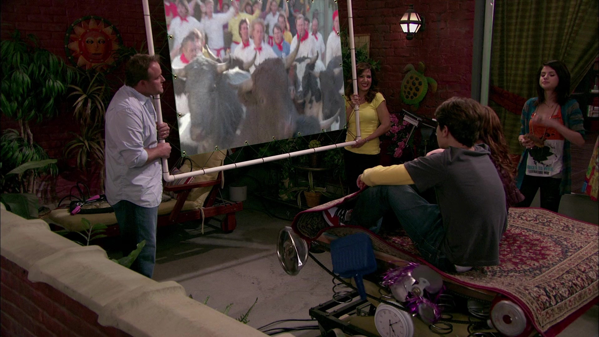 Wizards_of_Waverly_Place_S03E20_Maxs_Secret_Girlfriend_1080p_BTD_002599.jpg