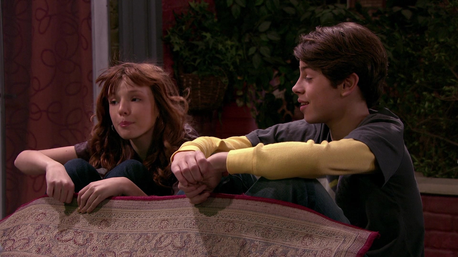 Wizards_of_Waverly_Place_S03E20_Maxs_Secret_Girlfriend_1080p_BTD_002672.jpg