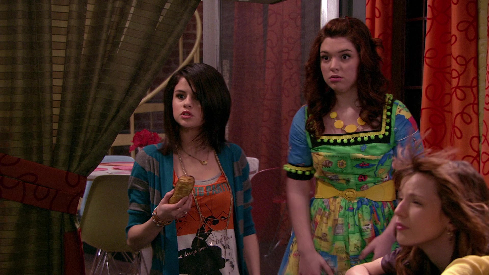 Wizards_of_Waverly_Place_S03E20_Maxs_Secret_Girlfriend_1080p_BTD_002691.jpg