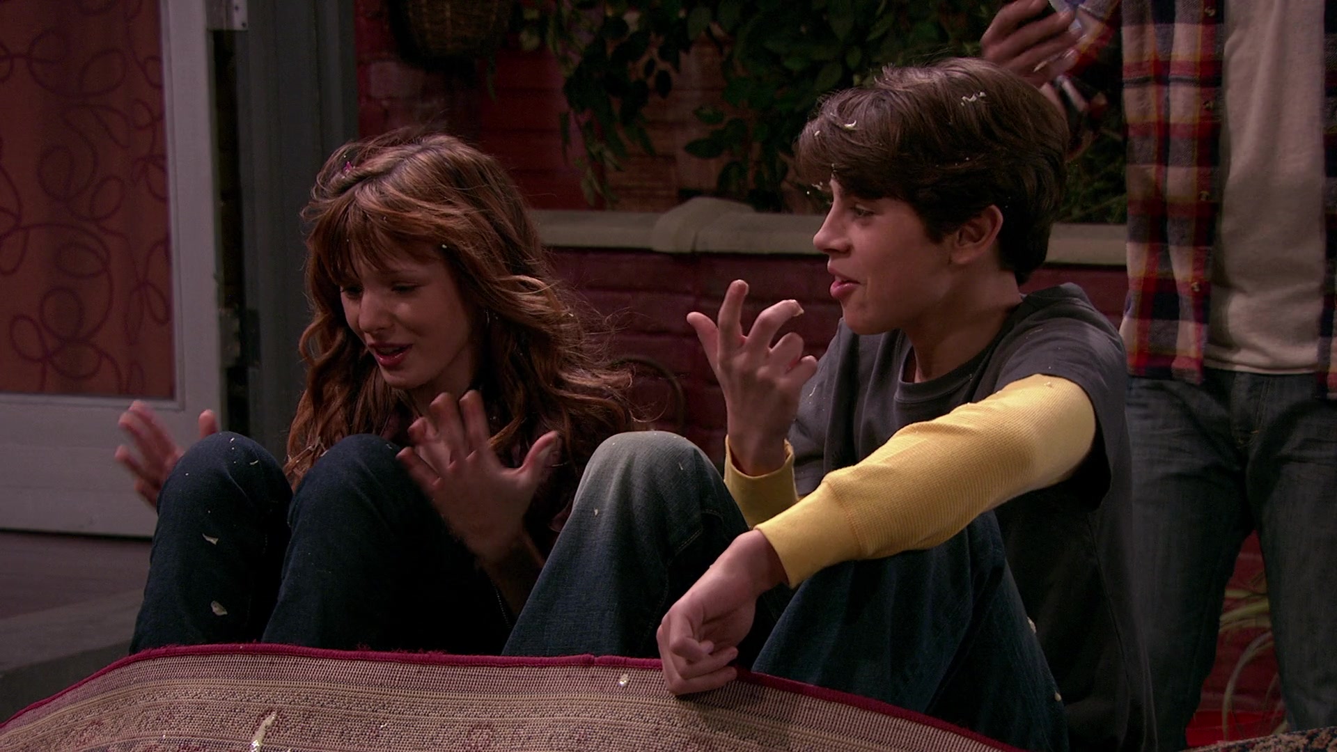Wizards_of_Waverly_Place_S03E20_Maxs_Secret_Girlfriend_1080p_BTD_002716.jpg