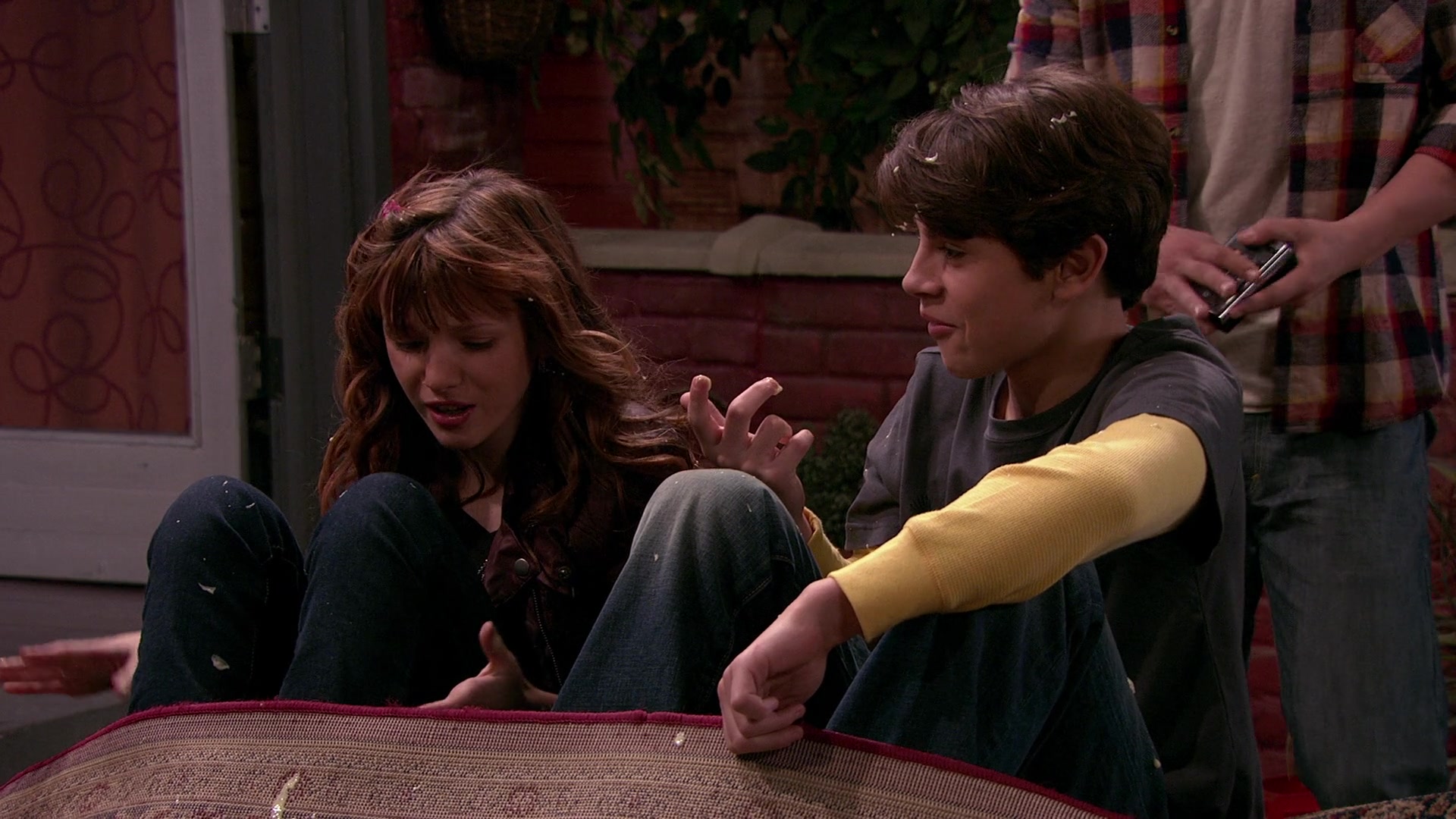 Wizards_of_Waverly_Place_S03E20_Maxs_Secret_Girlfriend_1080p_BTD_002718.jpg