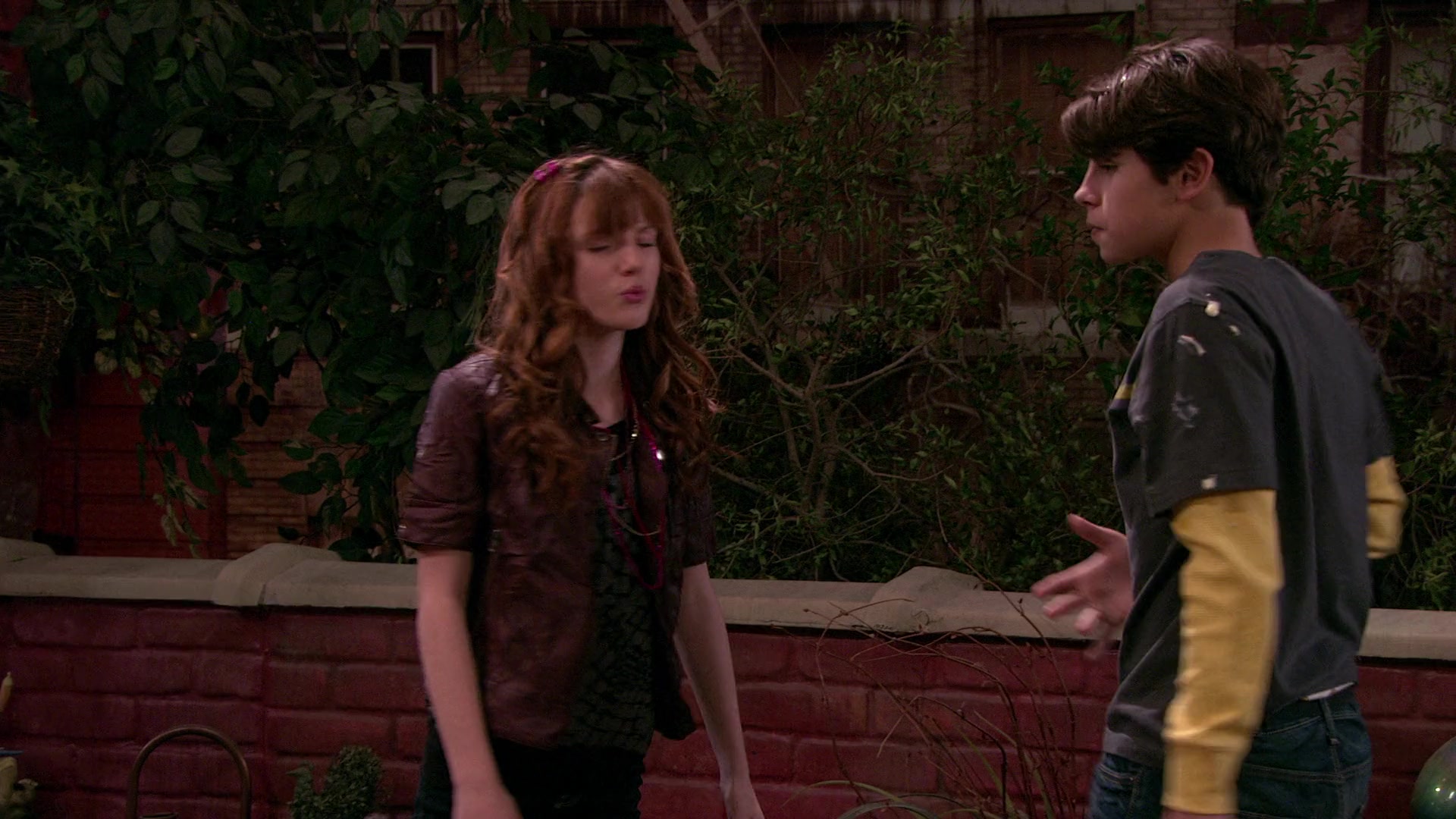 Wizards_of_Waverly_Place_S03E20_Maxs_Secret_Girlfriend_1080p_BTD_002756.jpg Wizards_of_Waverly_Place_S03E20_Maxs_Secret_Girlfriend_1080p_BTD_002756.jpg