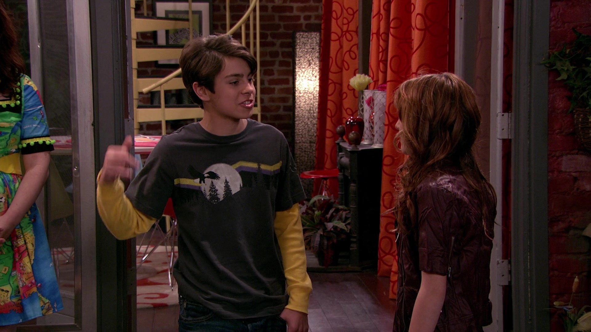 Wizards_of_Waverly_Place_S03E20_Maxs_Secret_Girlfriend_1080p_BTD_002854.jpg