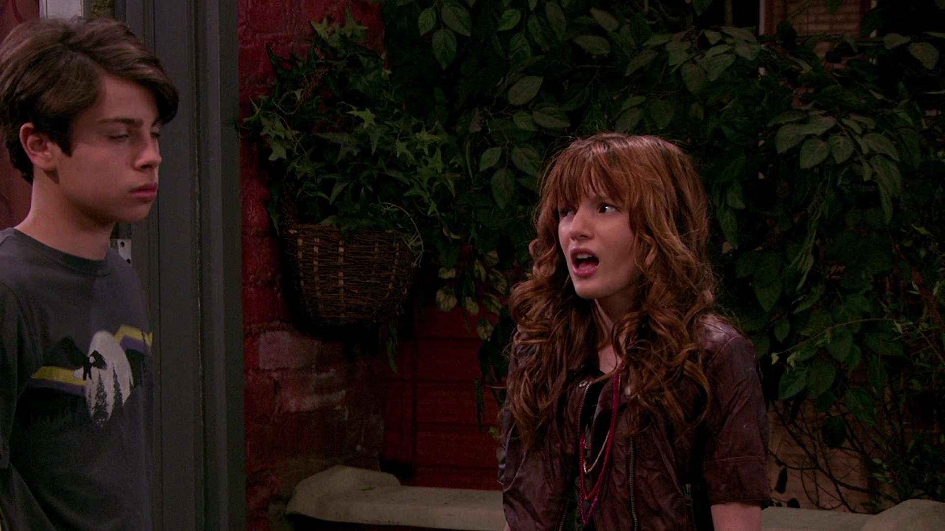 Wizards_of_Waverly_Place_S03E20_Maxs_Secret_Girlfriend_1080p_BTD_002869.jpg