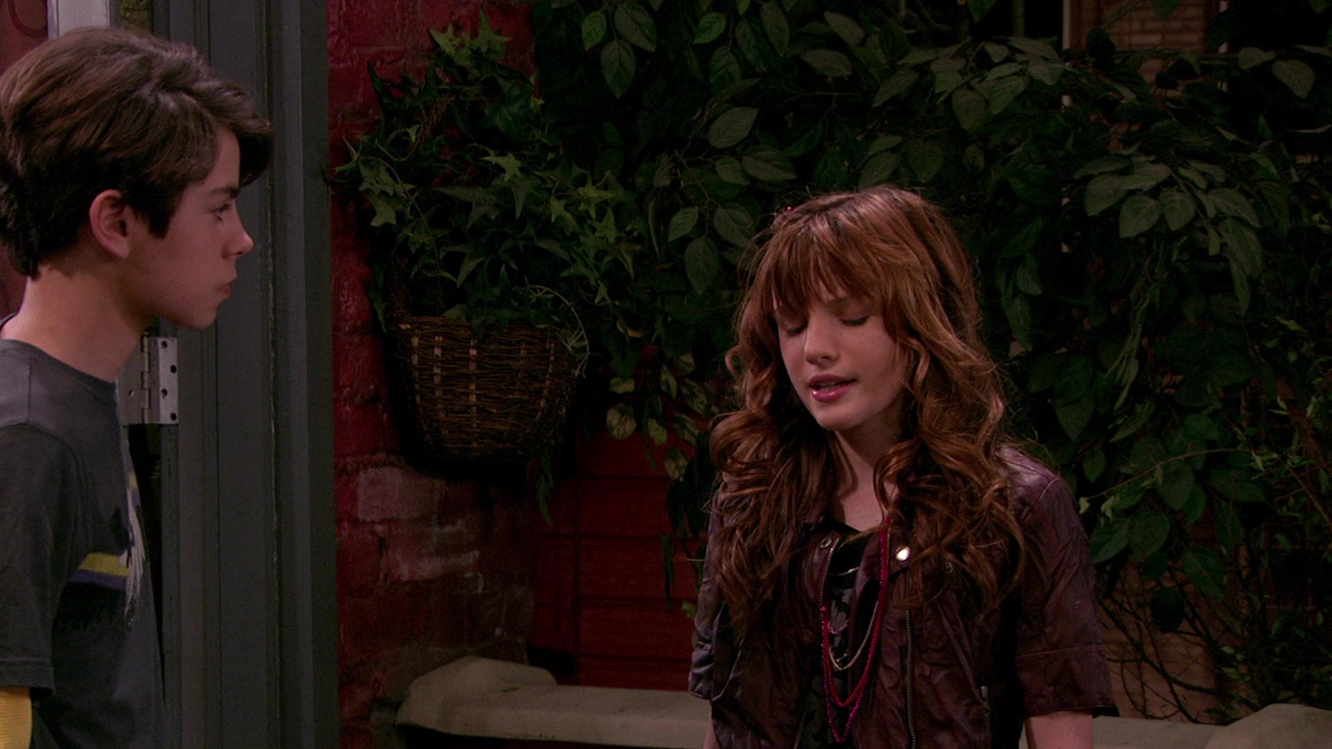 Wizards_of_Waverly_Place_S03E20_Maxs_Secret_Girlfriend_1080p_BTD_002872.jpg