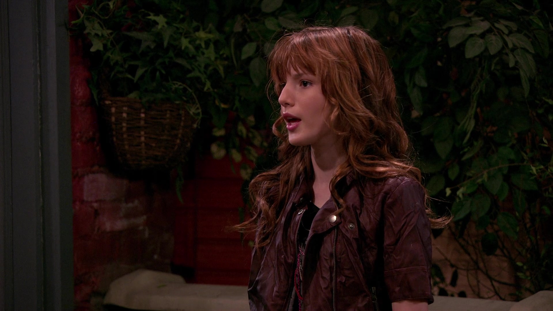 Wizards_of_Waverly_Place_S03E20_Maxs_Secret_Girlfriend_1080p_BTD_002890.jpg