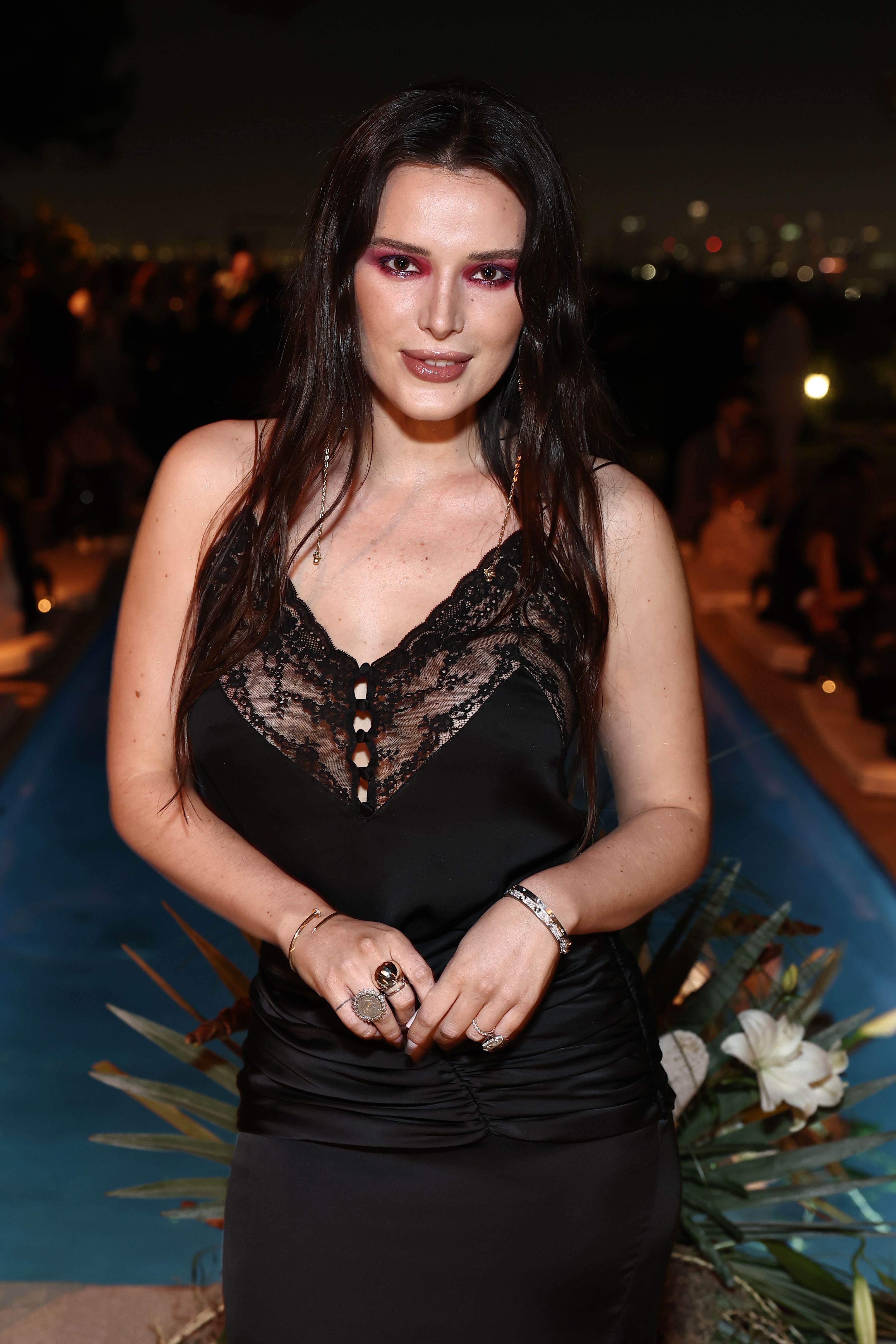 bellathornedaily_282629~5.jpg