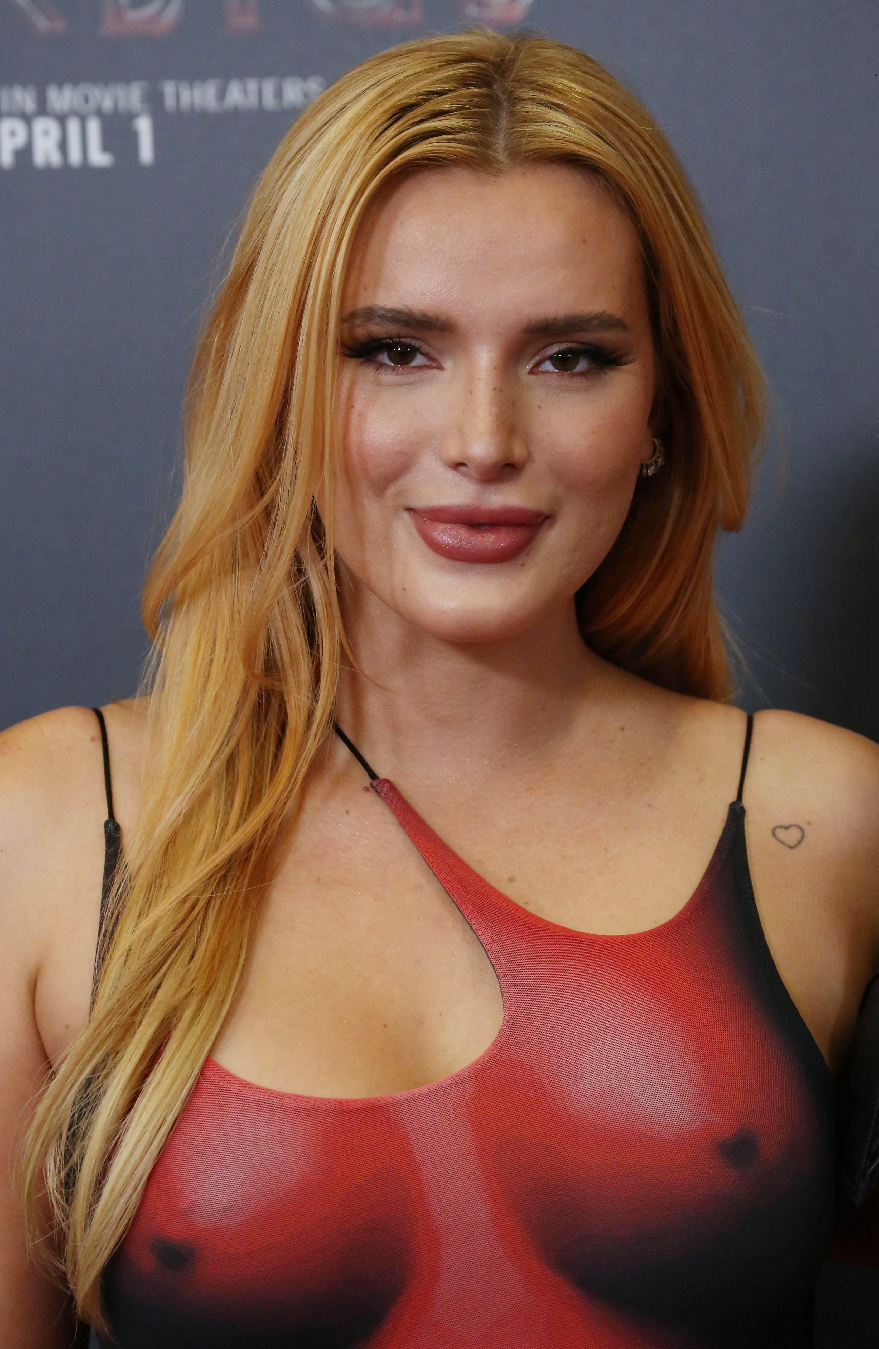 bellathornedaily_28729~3.jpg
