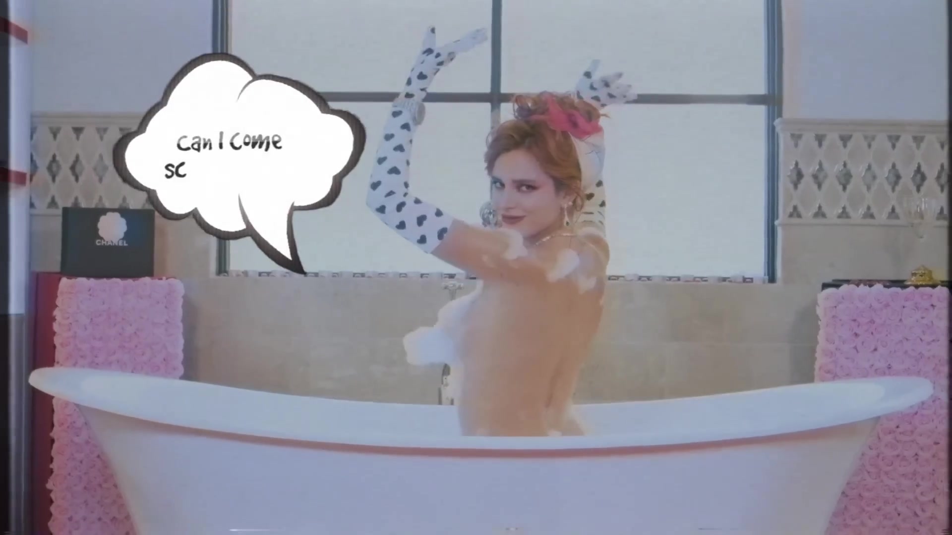 bellathornedaily_Lonely_mv_000028.jpg