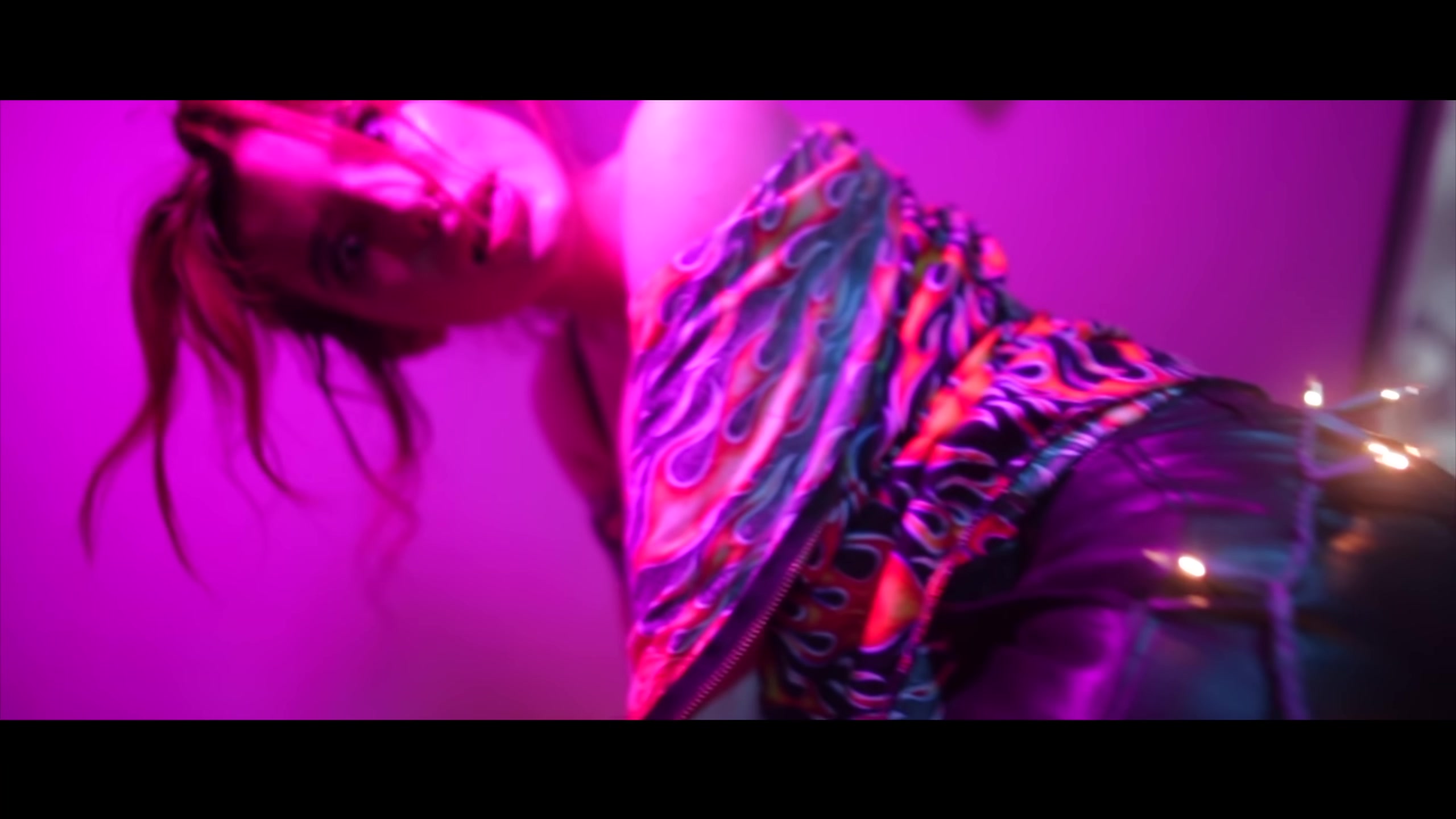 bellathornedaily_cLOUT_9_mv_000141.jpg