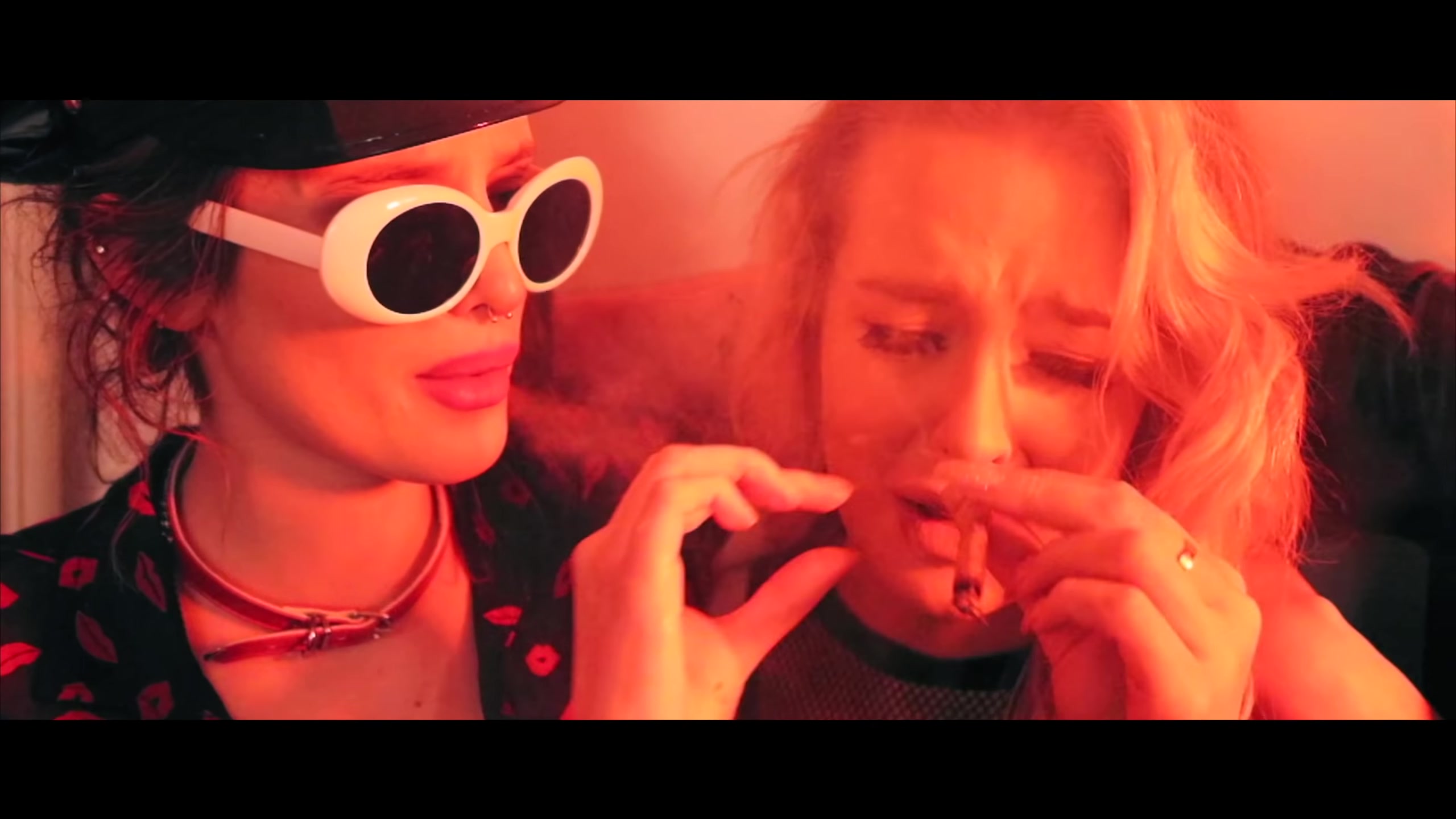 bellathornedaily_cLOUT_9_mv_000307.jpg