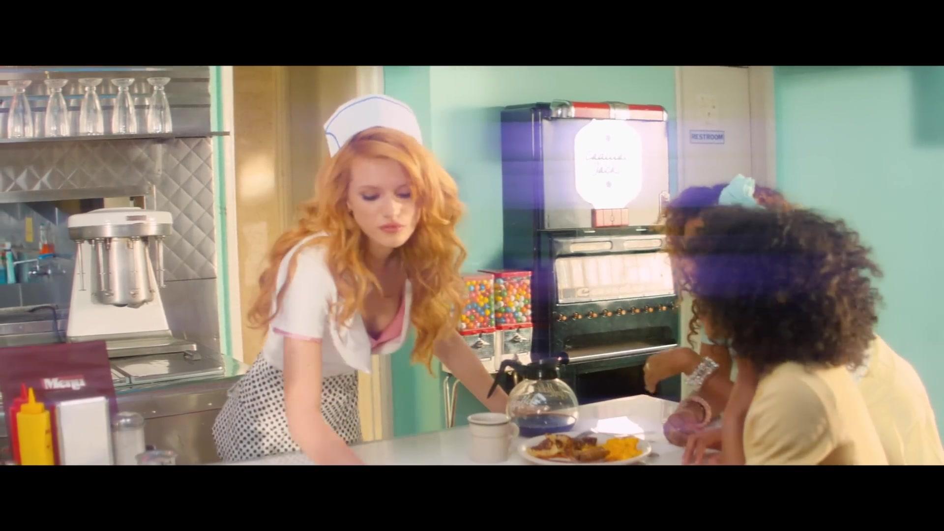 bellathornedaily_callitwhatever_screencaps_000011.jpg
