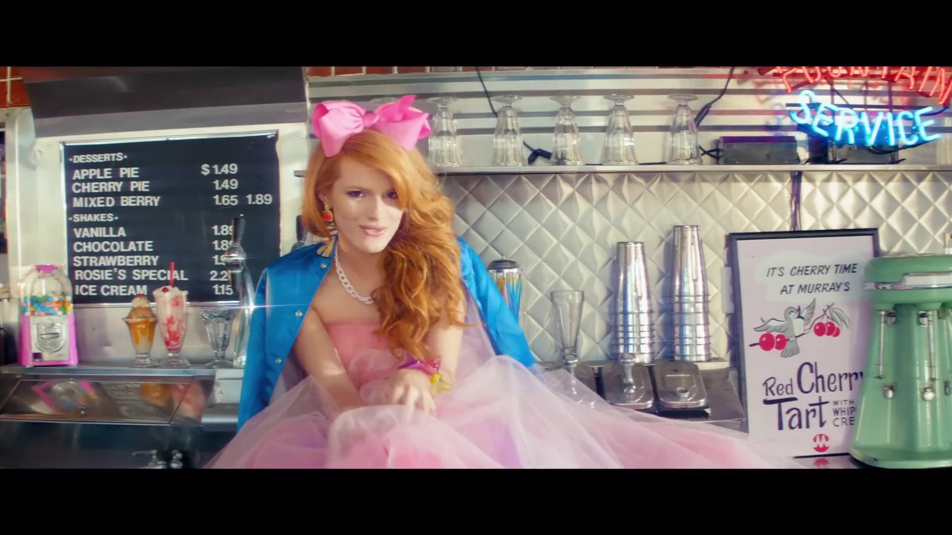 bellathornedaily_callitwhatever_screencaps_000047.jpg