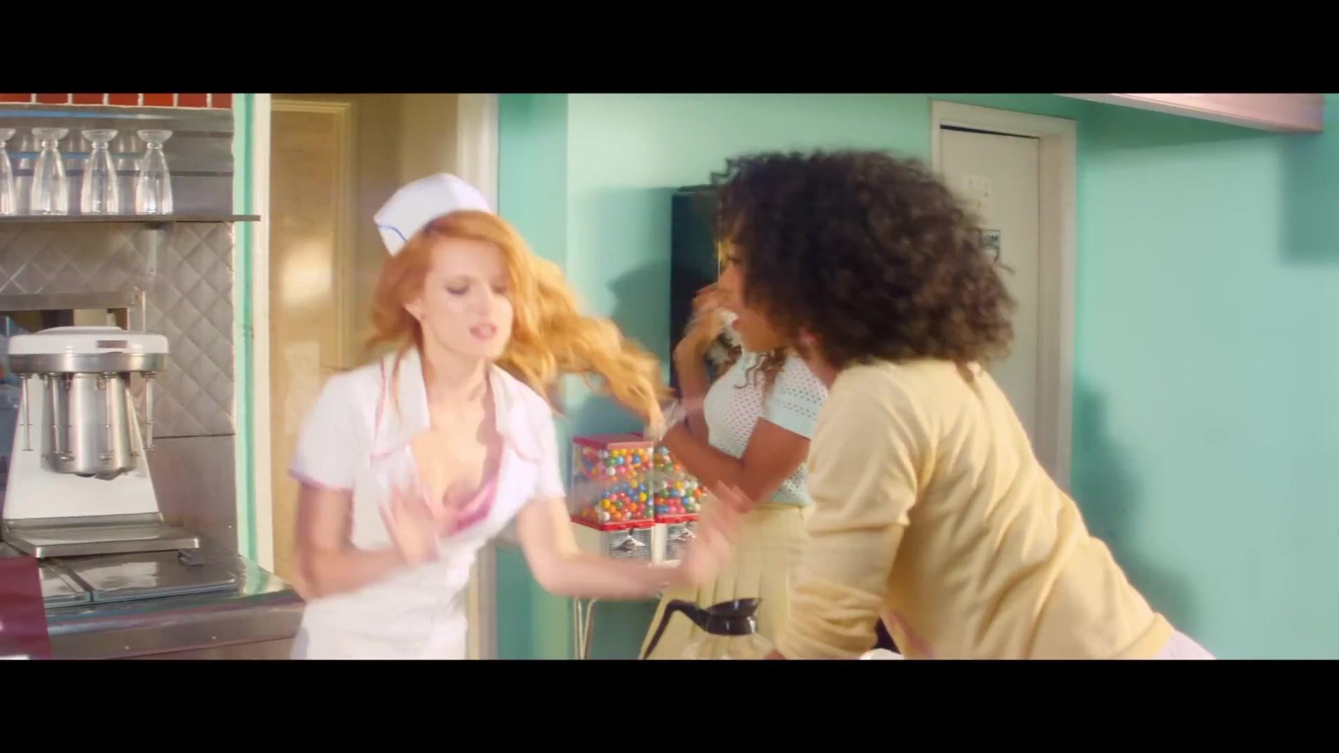 bellathornedaily_callitwhatever_screencaps_000066.jpg