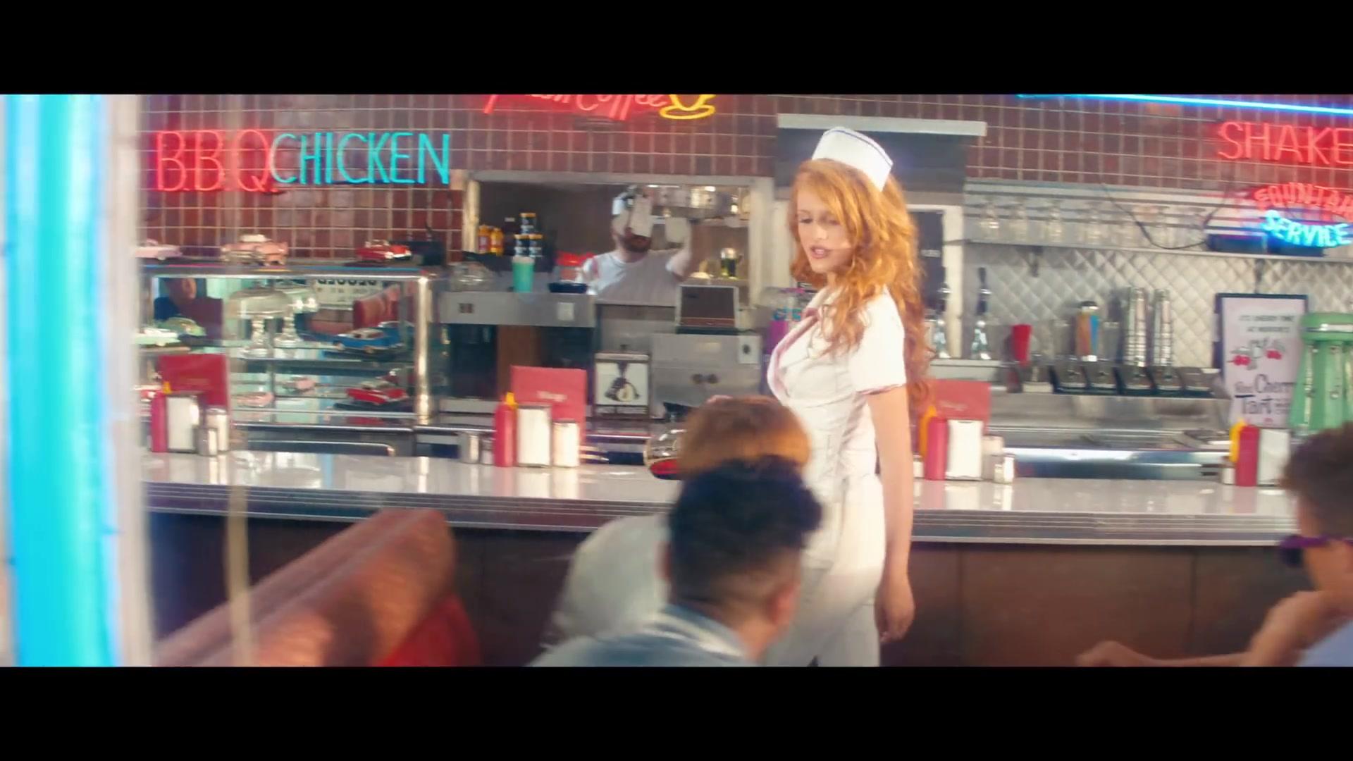 bellathornedaily_callitwhatever_screencaps_000092.jpg