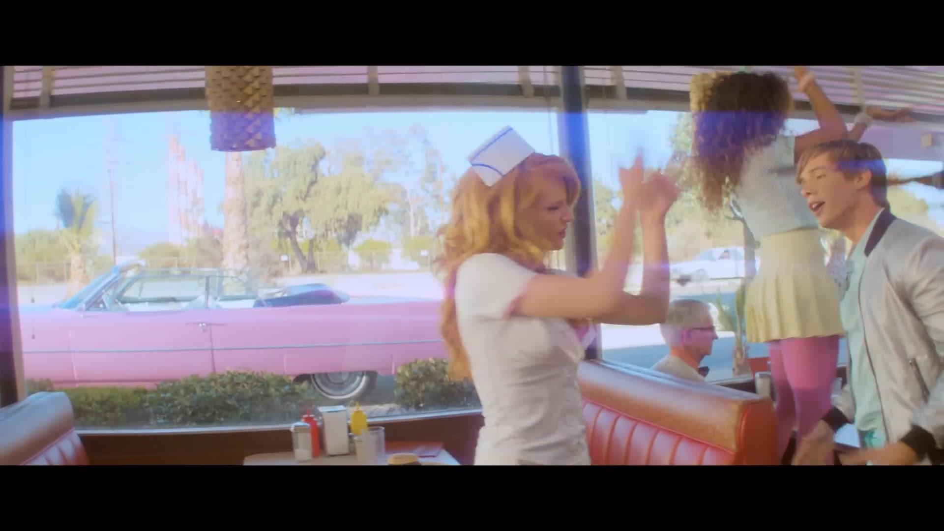 bellathornedaily_callitwhatever_screencaps_000175.jpg