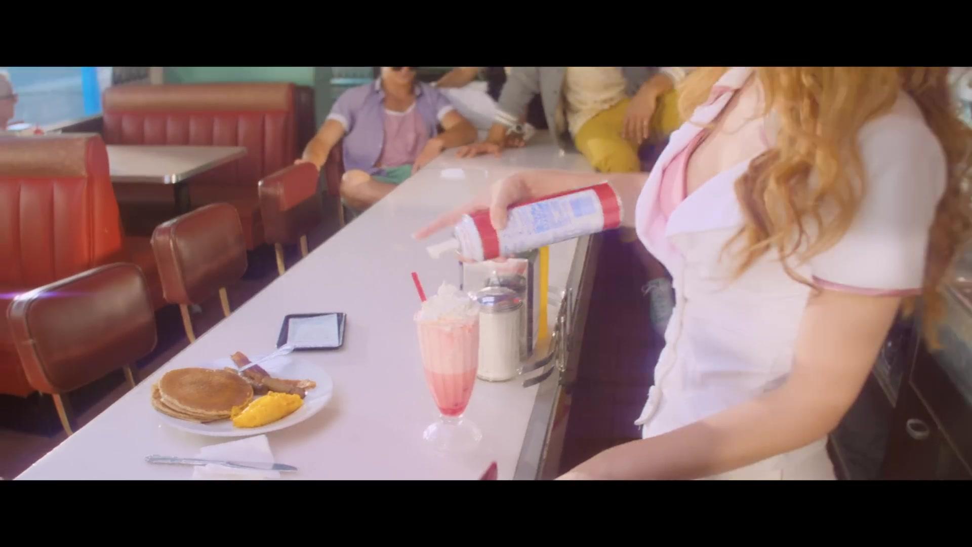 bellathornedaily_callitwhatever_screencaps_000178.jpg