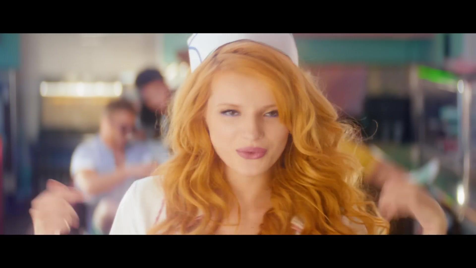 bellathornedaily_callitwhatever_screencaps_000198.jpg
