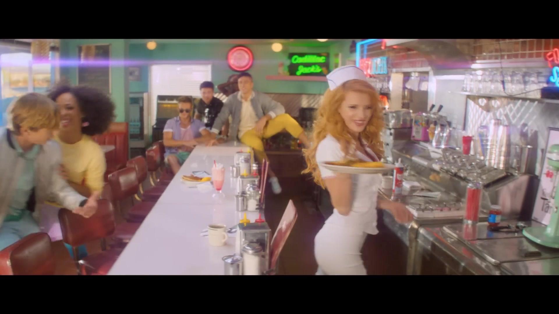 bellathornedaily_callitwhatever_screencaps_000206.jpg