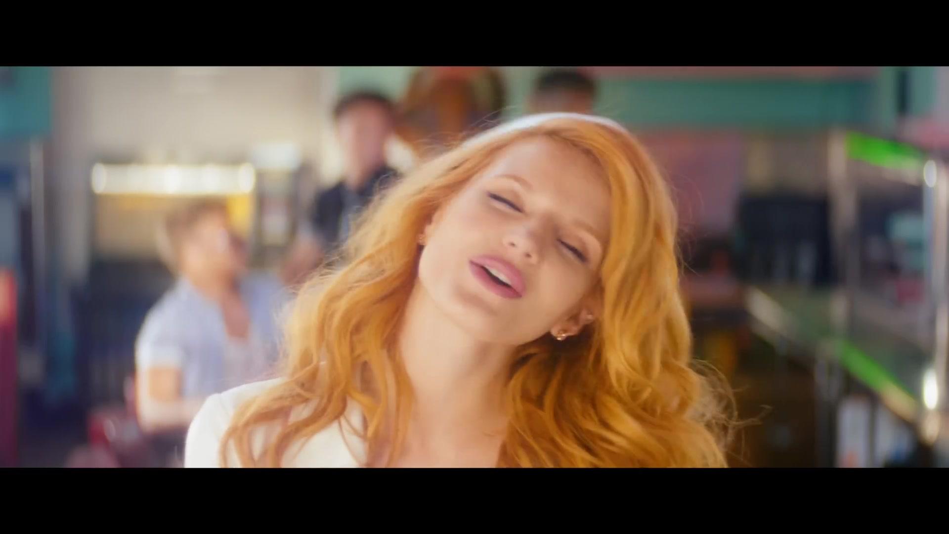 bellathornedaily_callitwhatever_screencaps_000224.jpg