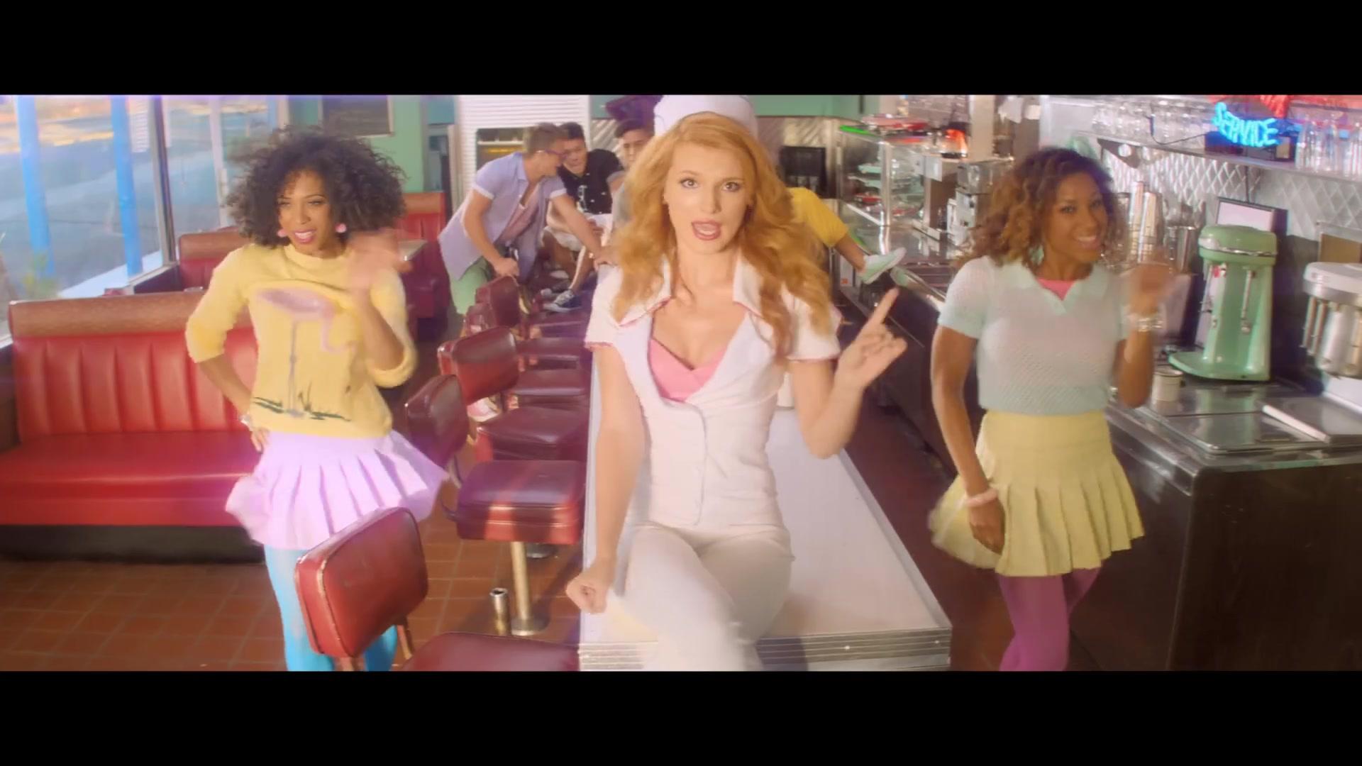 bellathornedaily_callitwhatever_screencaps_000253.jpg
