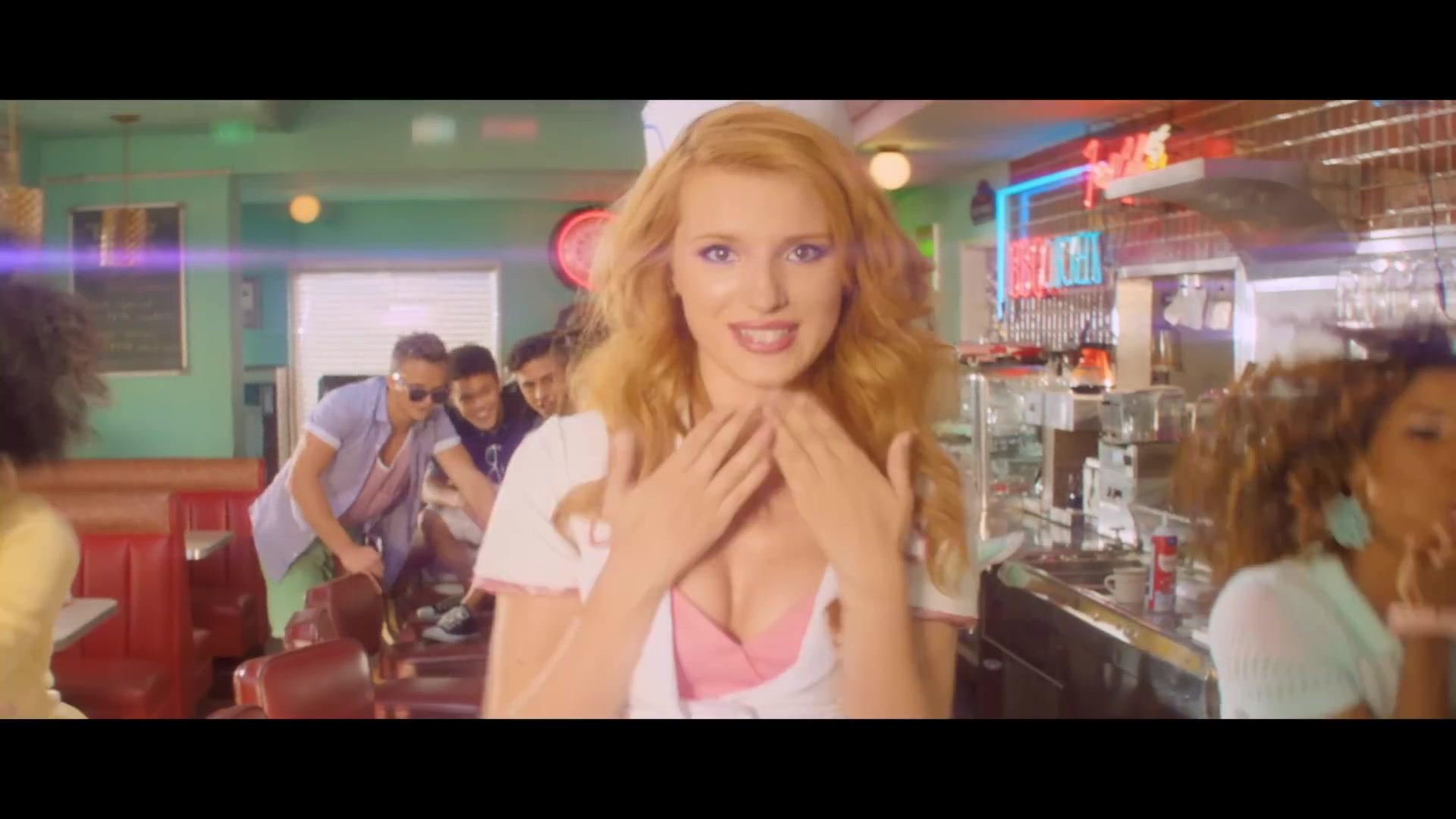 bellathornedaily_callitwhatever_screencaps_000260.jpg