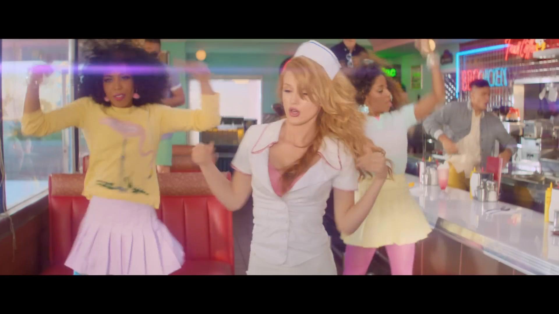 bellathornedaily_callitwhatever_screencaps_000288.jpg bellathornedaily_callitwhatever_screencaps_000288.jpg