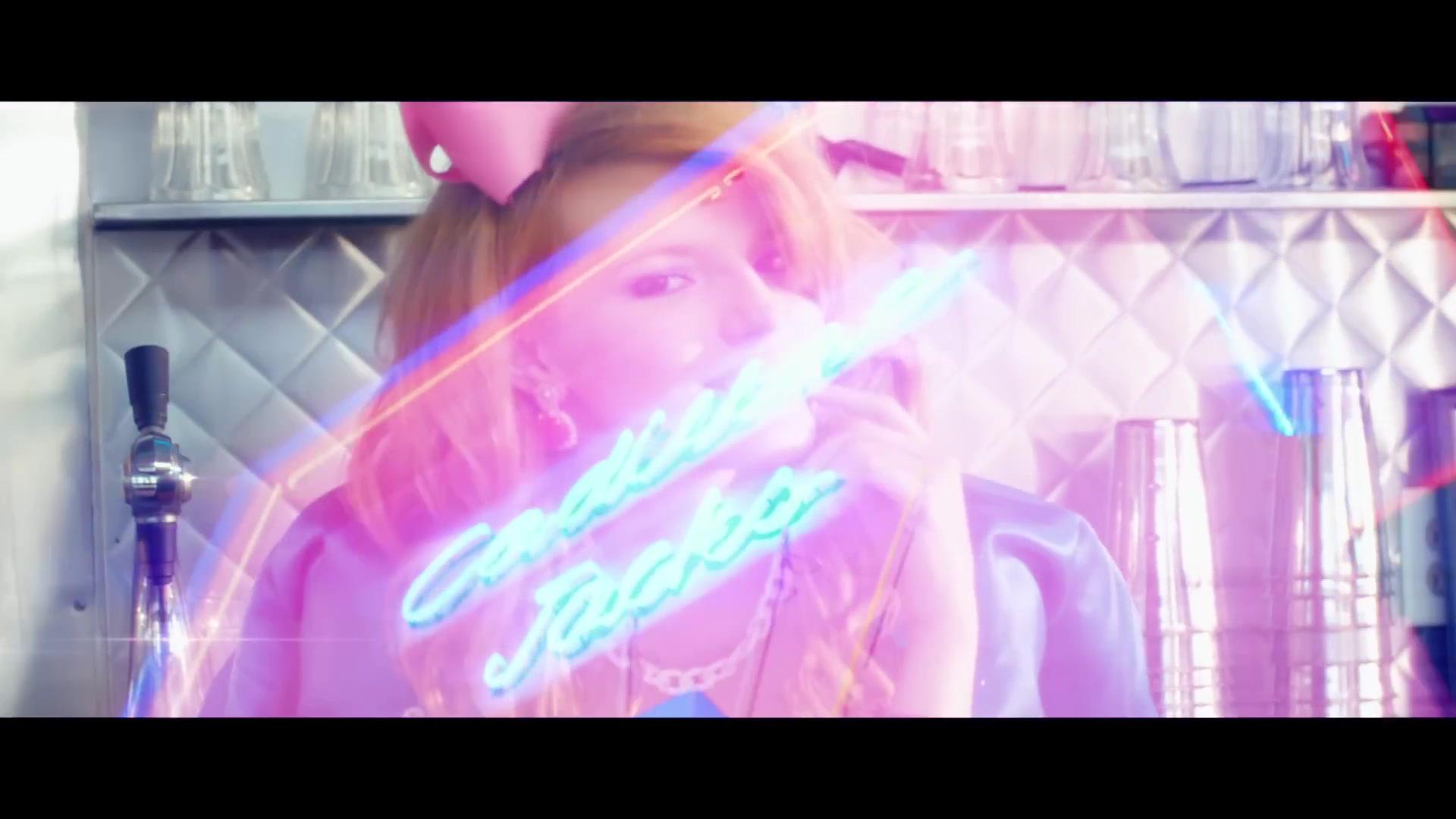 bellathornedaily_callitwhatever_screencaps_000322.jpg