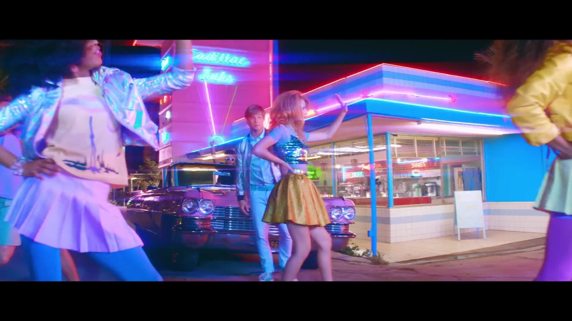 bellathornedaily_callitwhatever_screencaps_000370.jpg