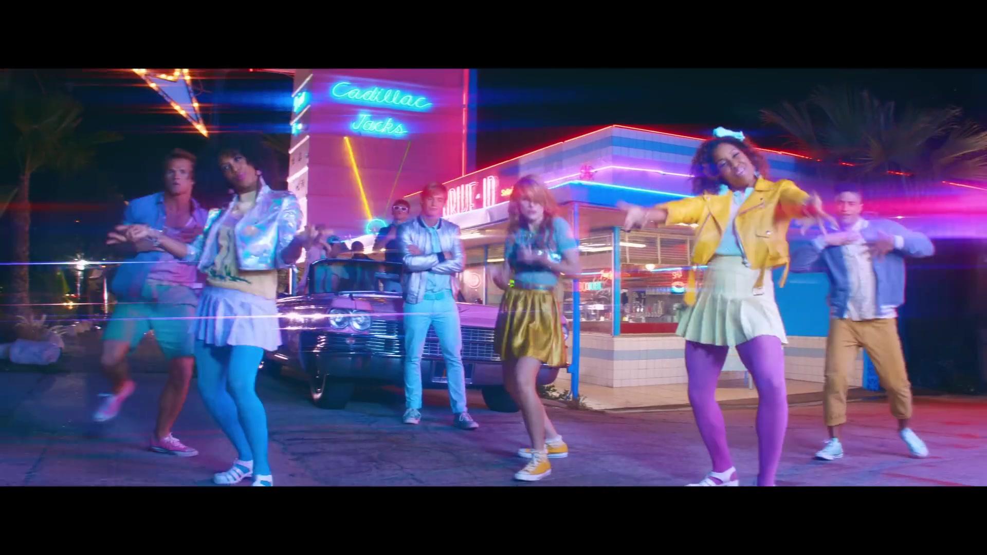 bellathornedaily_callitwhatever_screencaps_000413.jpg