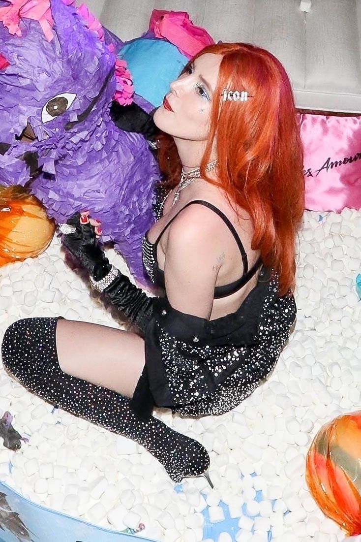 bellathornedaily_coachella_party_282729.jpg bellathornedaily_coachella_party_282729.jpg