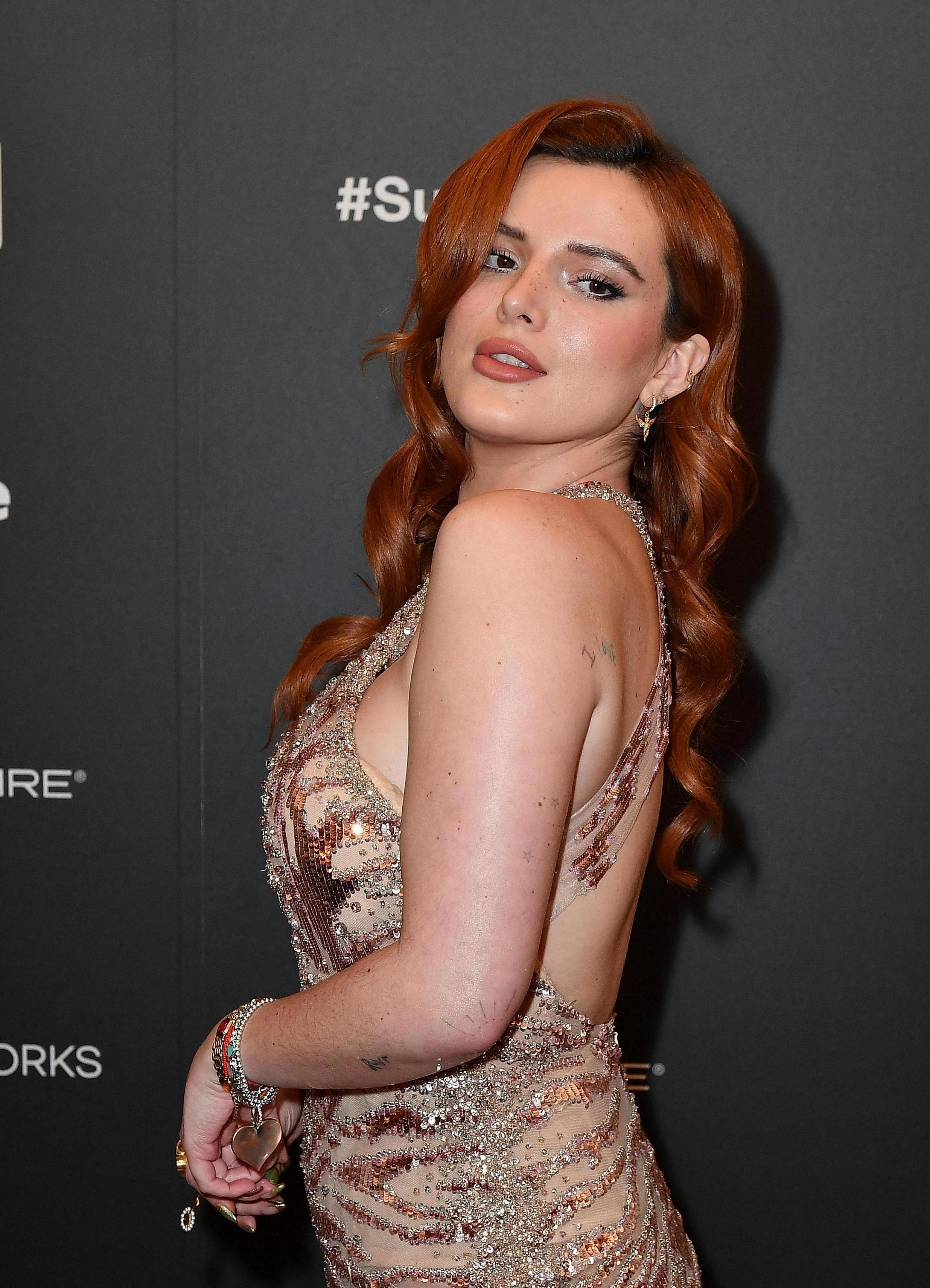 bellathornedaily_divinitypremiere_sundance_281129.jpg