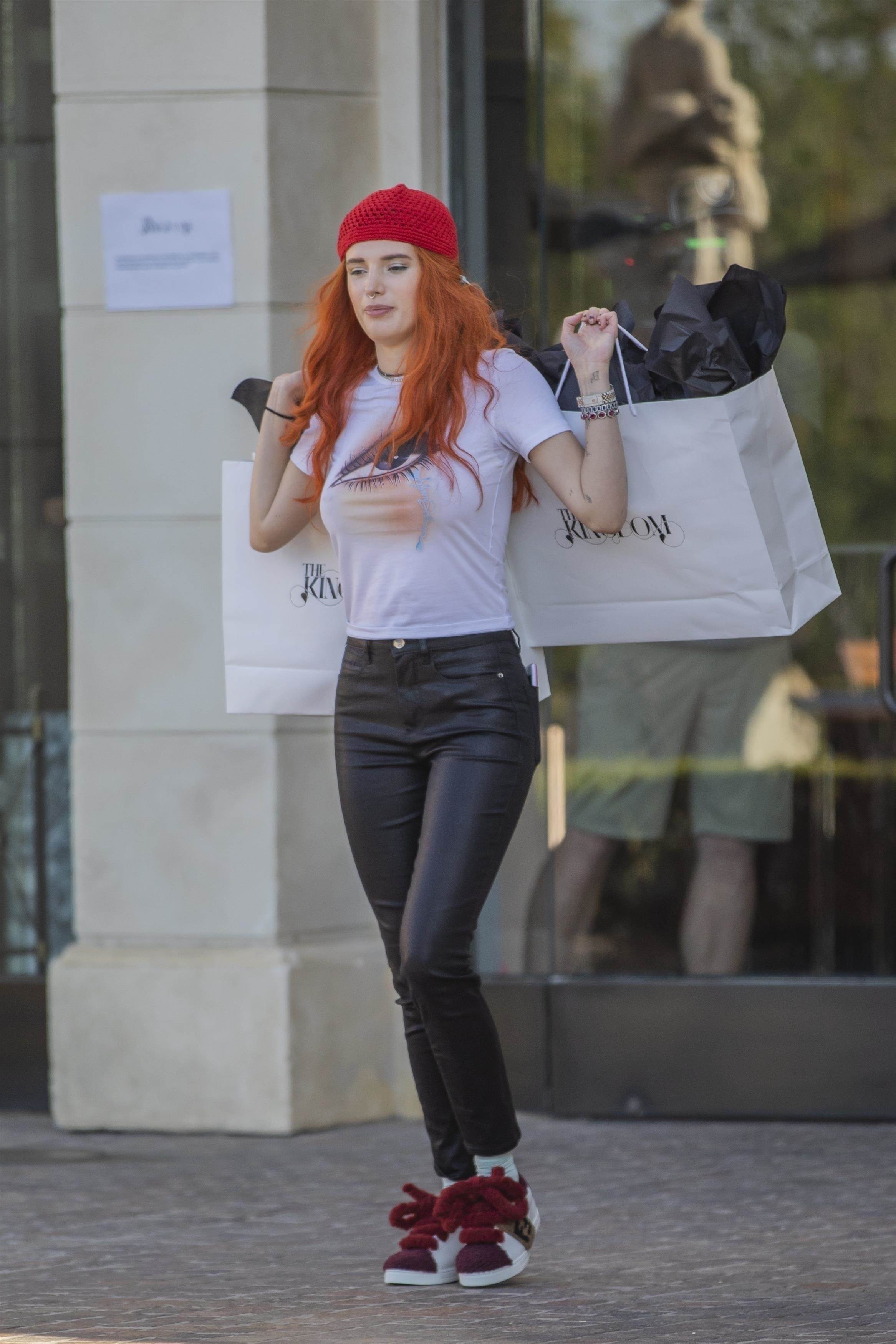 bellathornedaily_droppincash_set_sept18_282729.jpg