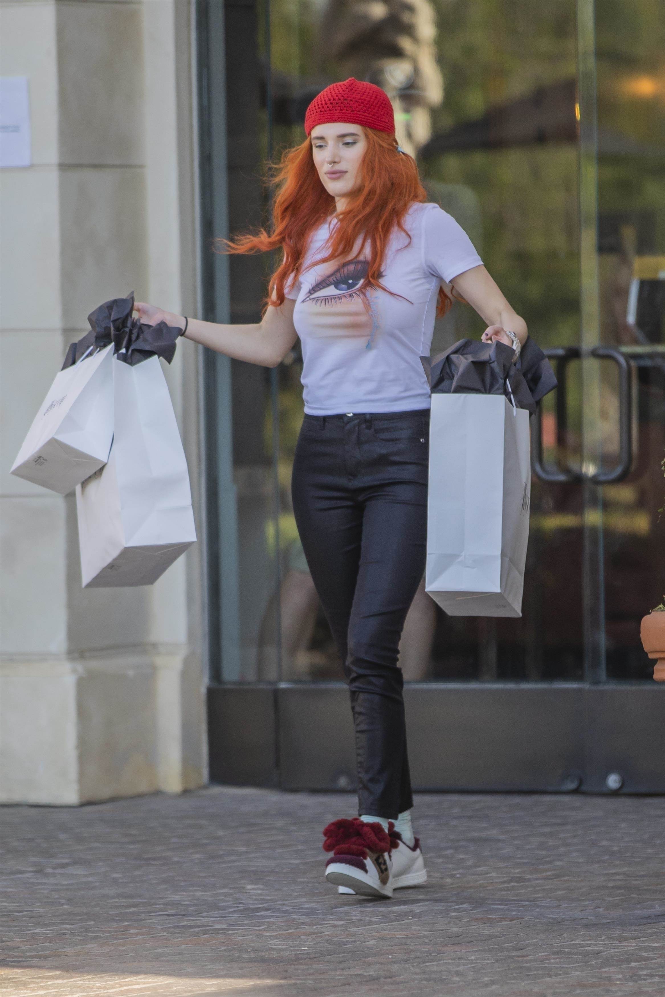 bellathornedaily_droppincash_set_sept18_283129.jpg