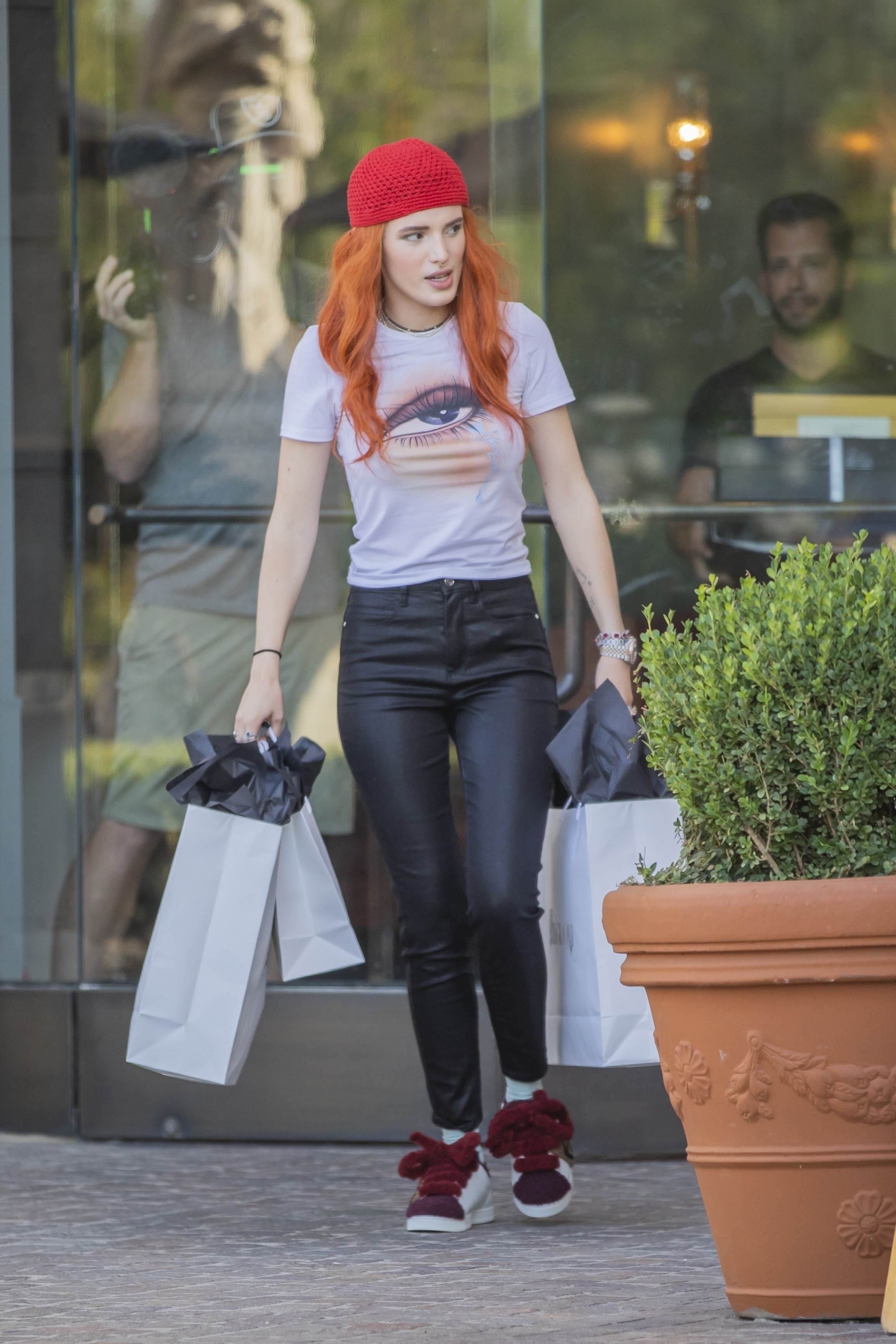 bellathornedaily_droppincash_set_sept18_283729.jpg
