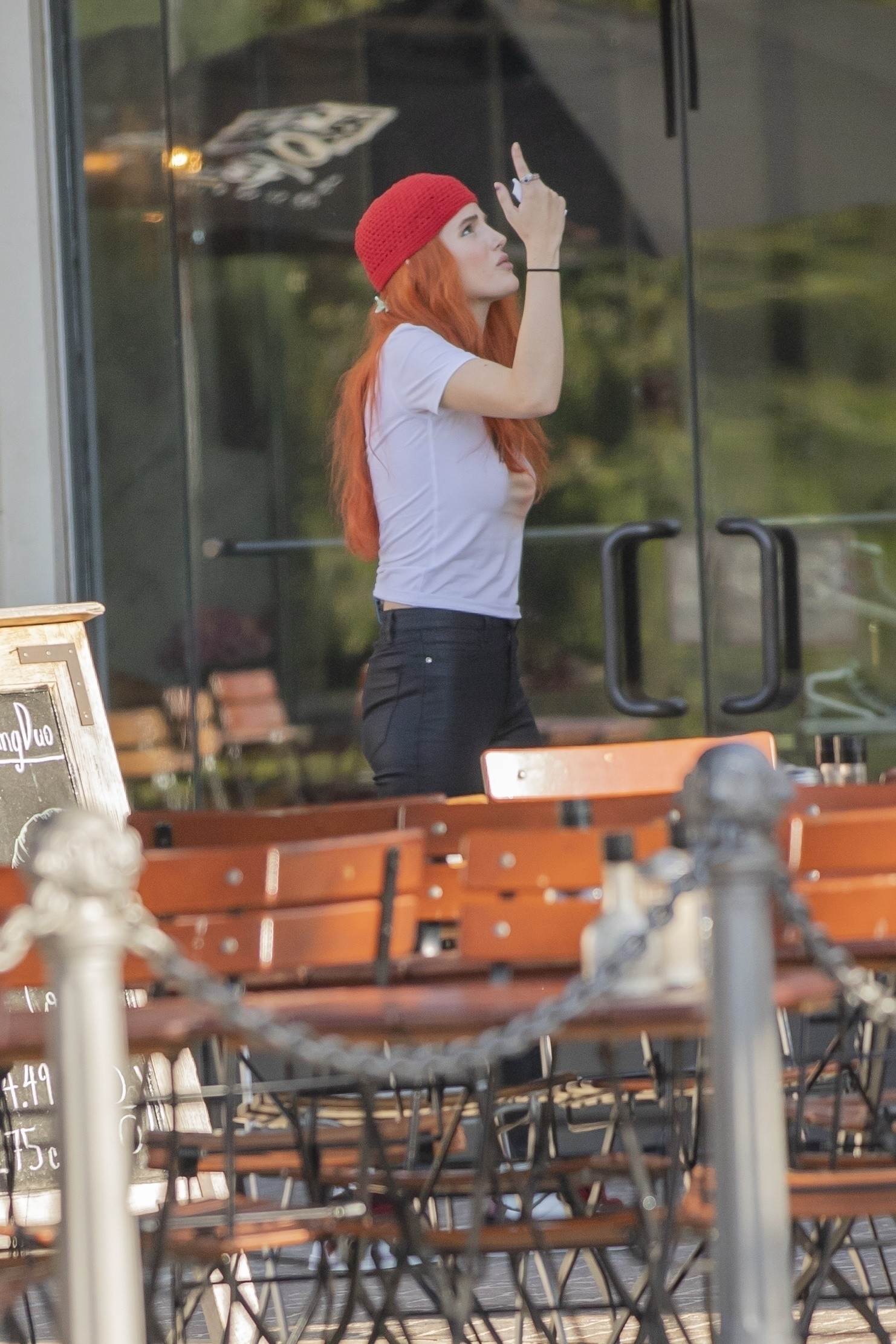 bellathornedaily_droppincash_set_sept18_285229.jpg