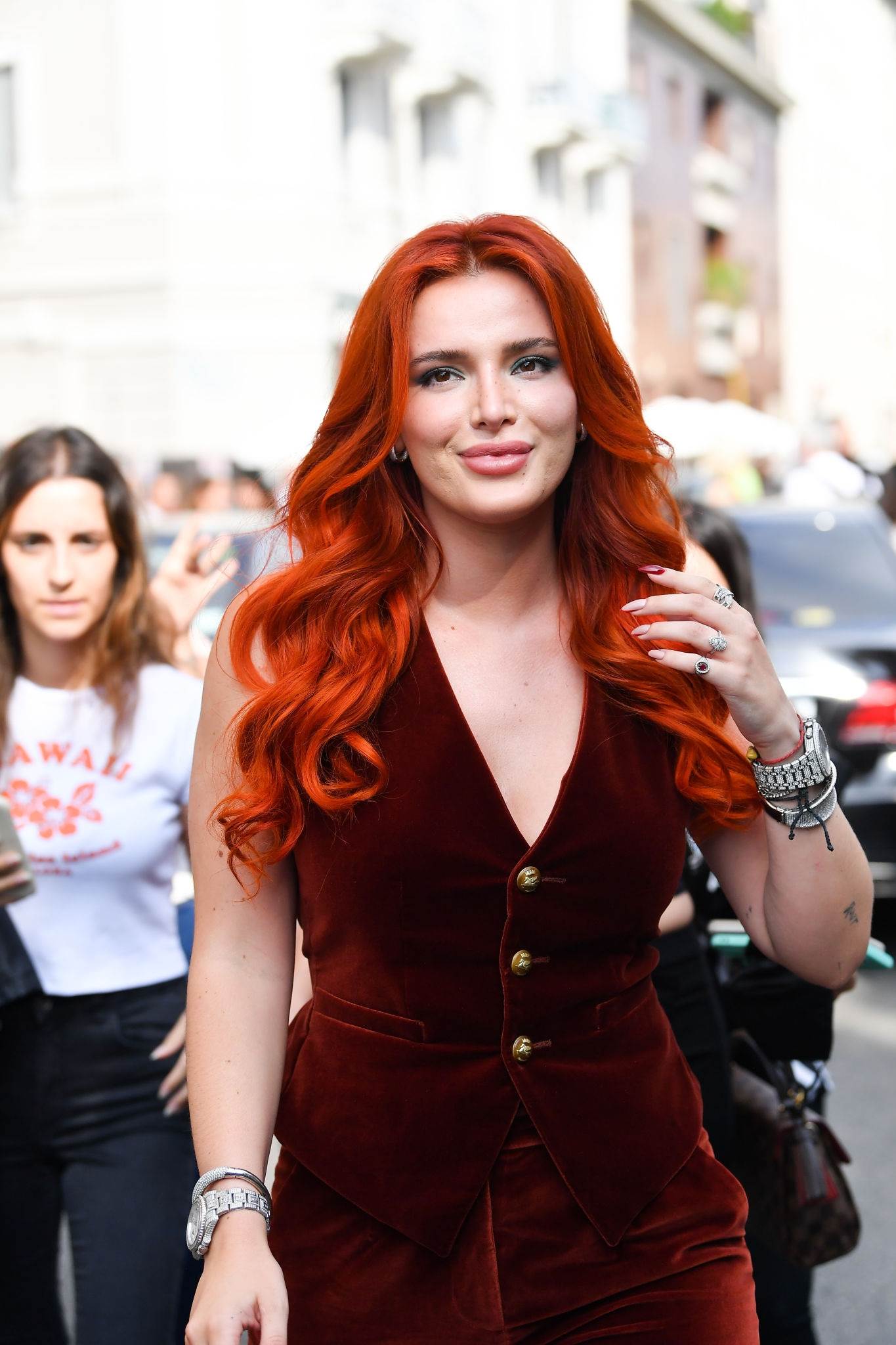 bellathornedaily_efronfashion_fw_milan_outside_28229.jpg