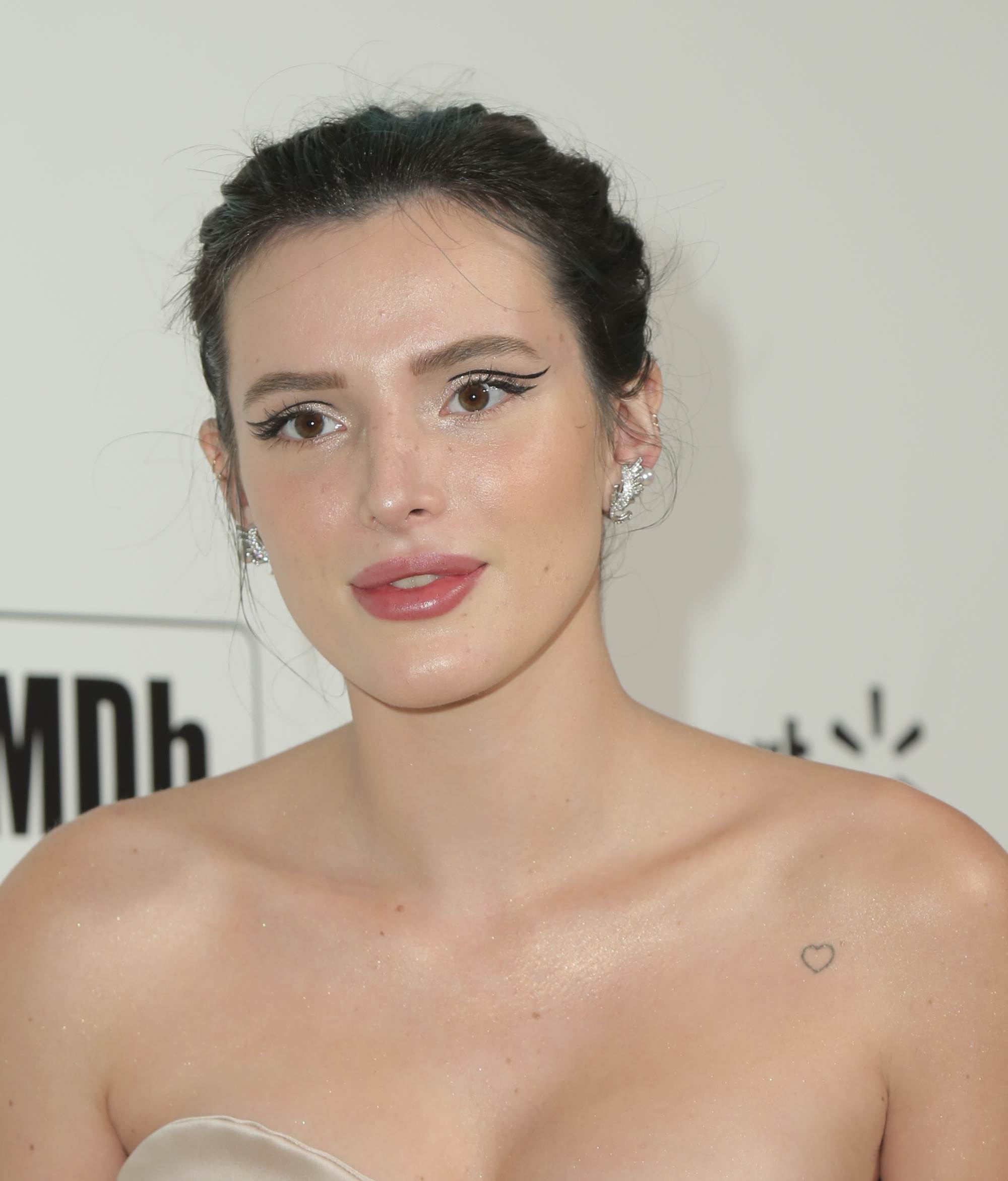 bellathornedaily_eltonviewingparty_arrivals_28629.jpg bellathornedaily_eltonviewingparty_arrivals_28629.jpg