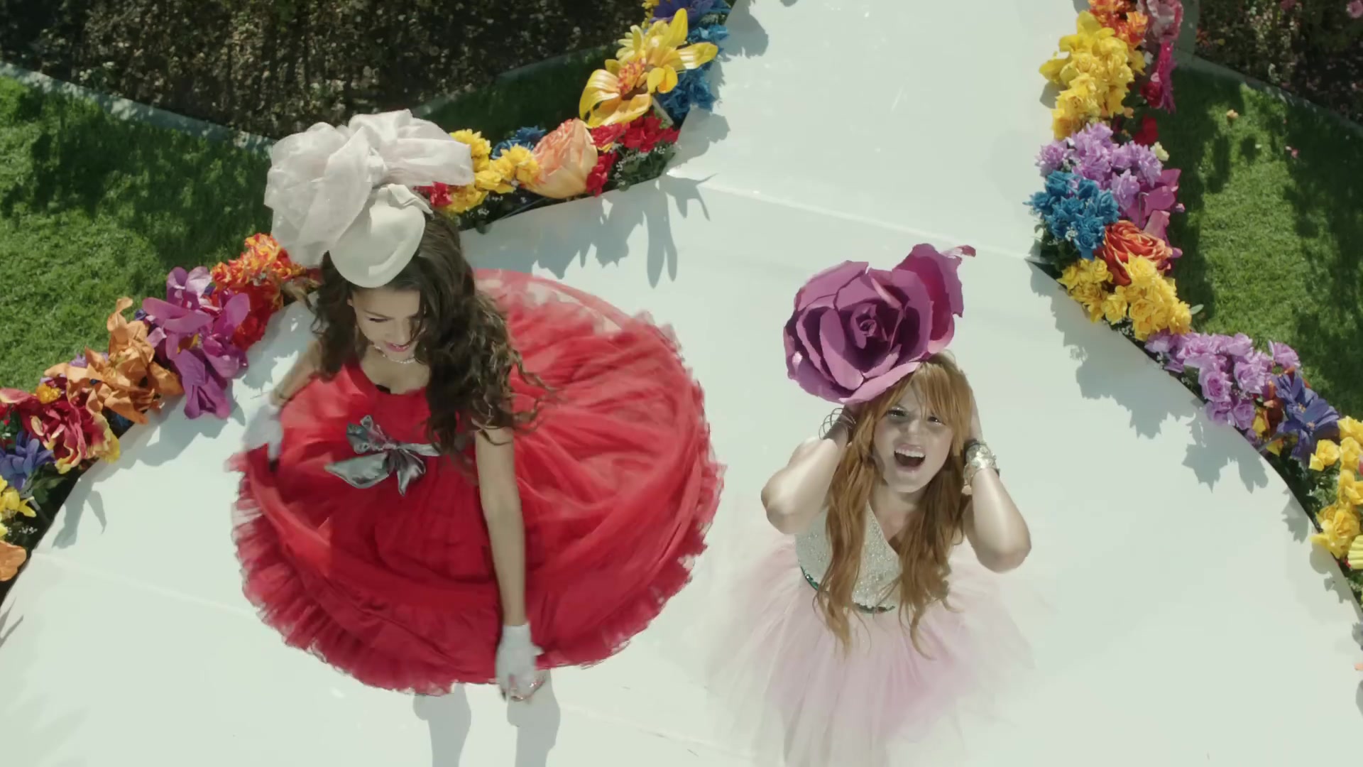 bellathornedaily_fashionismykryptonite_madeinjapan_mv_000100.jpg