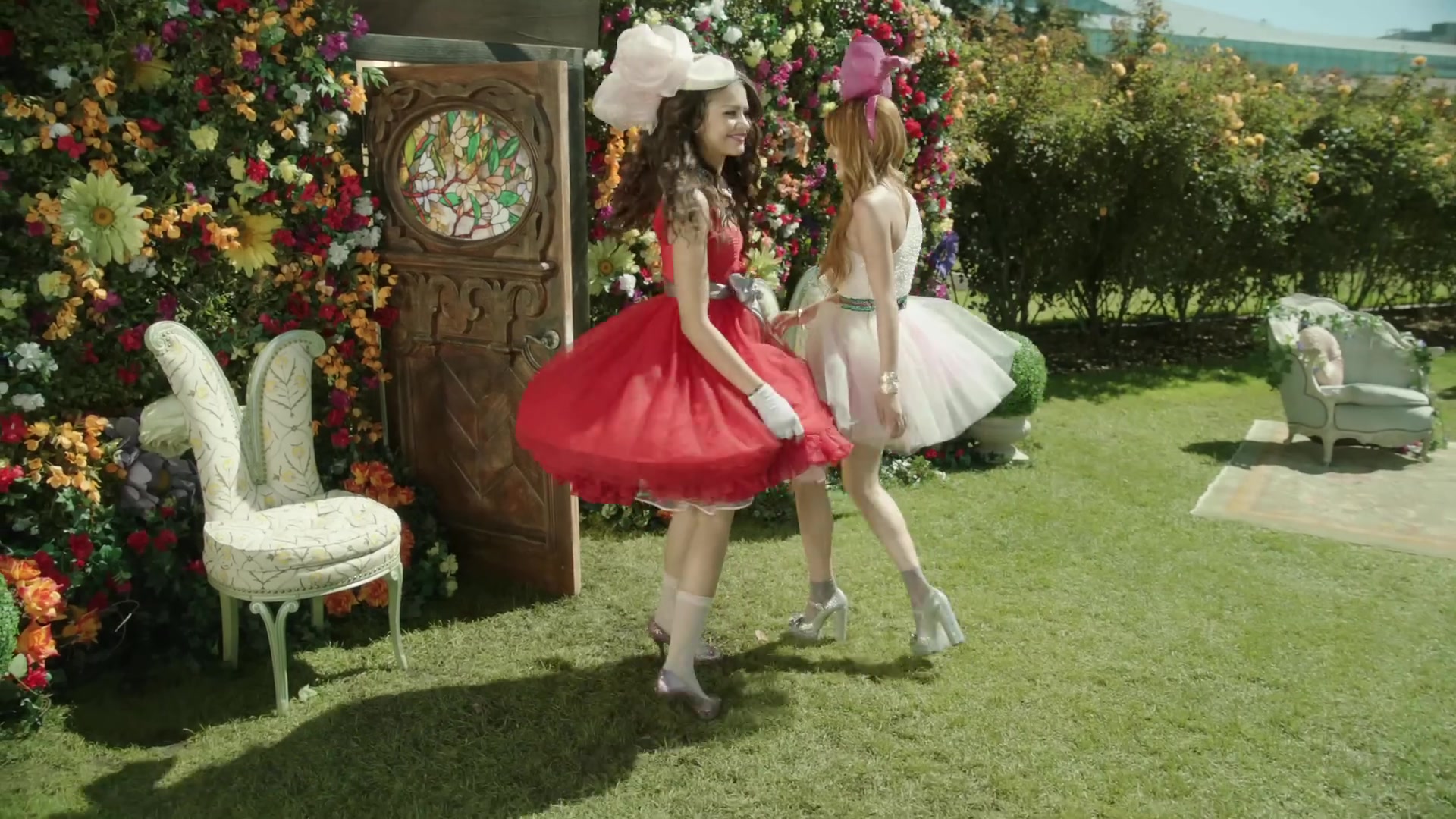 bellathornedaily_fashionismykryptonite_madeinjapan_mv_000110.jpg