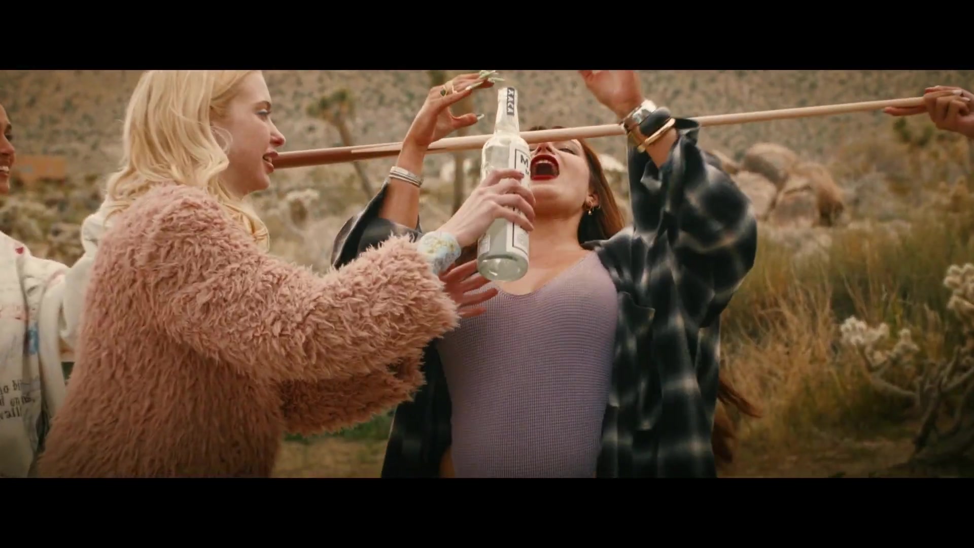bellathornedaily_findyourfriends_trailer_000051.jpg bellathornedaily_findyourfriends_trailer_000051.jpg