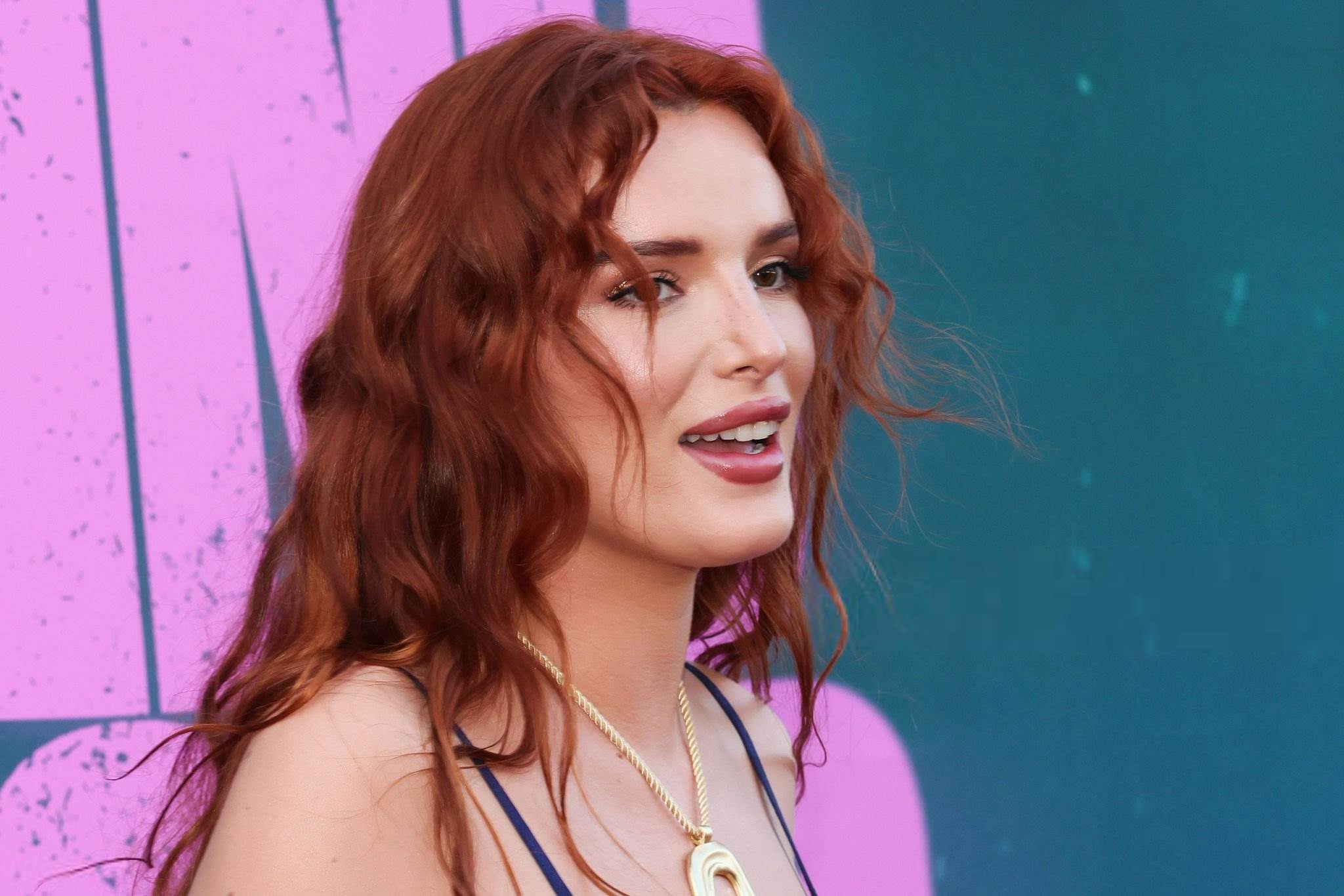 bellathornedaily_findyourfriendslapremiere_arrivals_281729.jpg