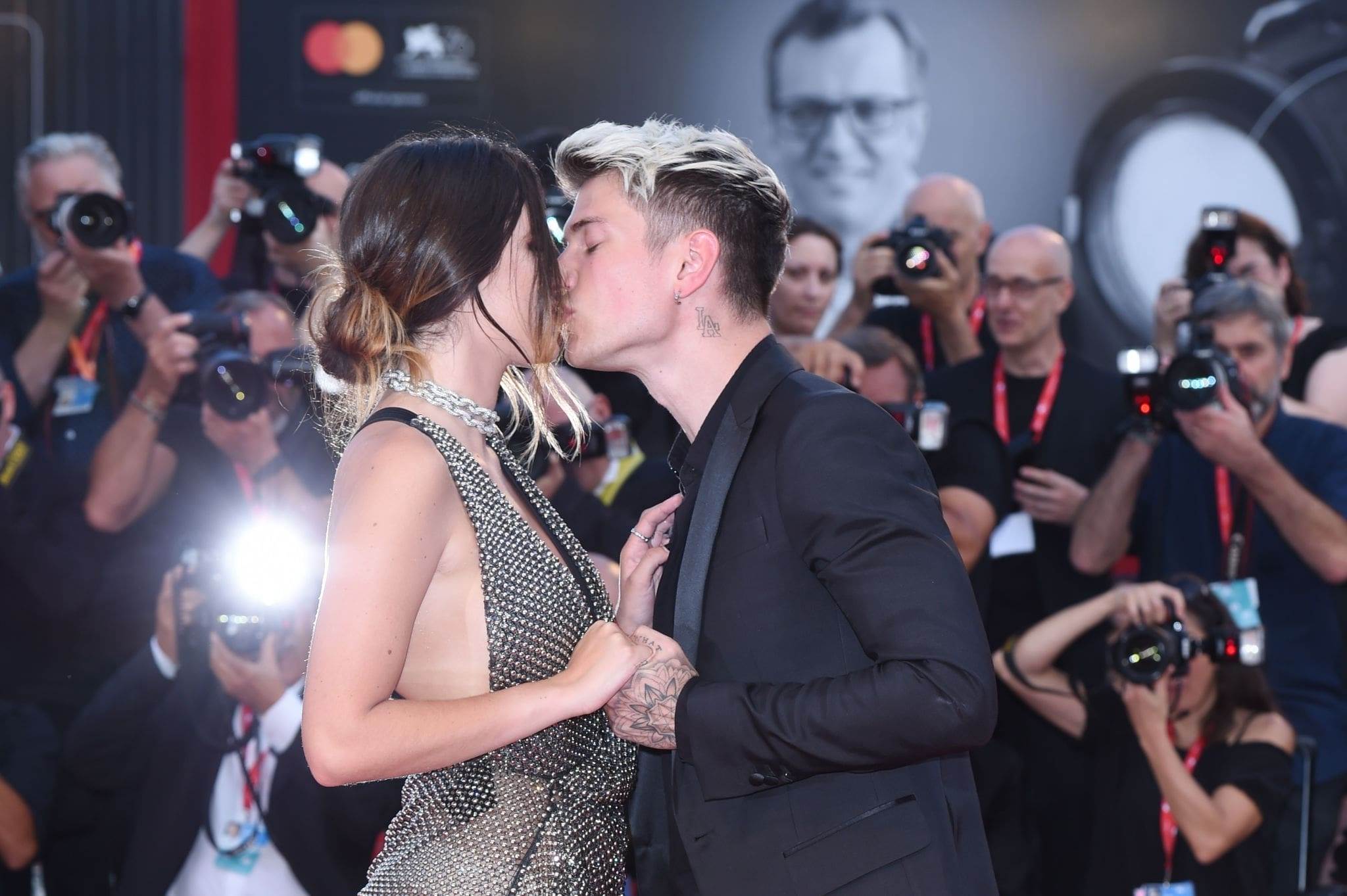bellathornedaily_jokerpremiere_venicefilmfestival_2813829.jpg