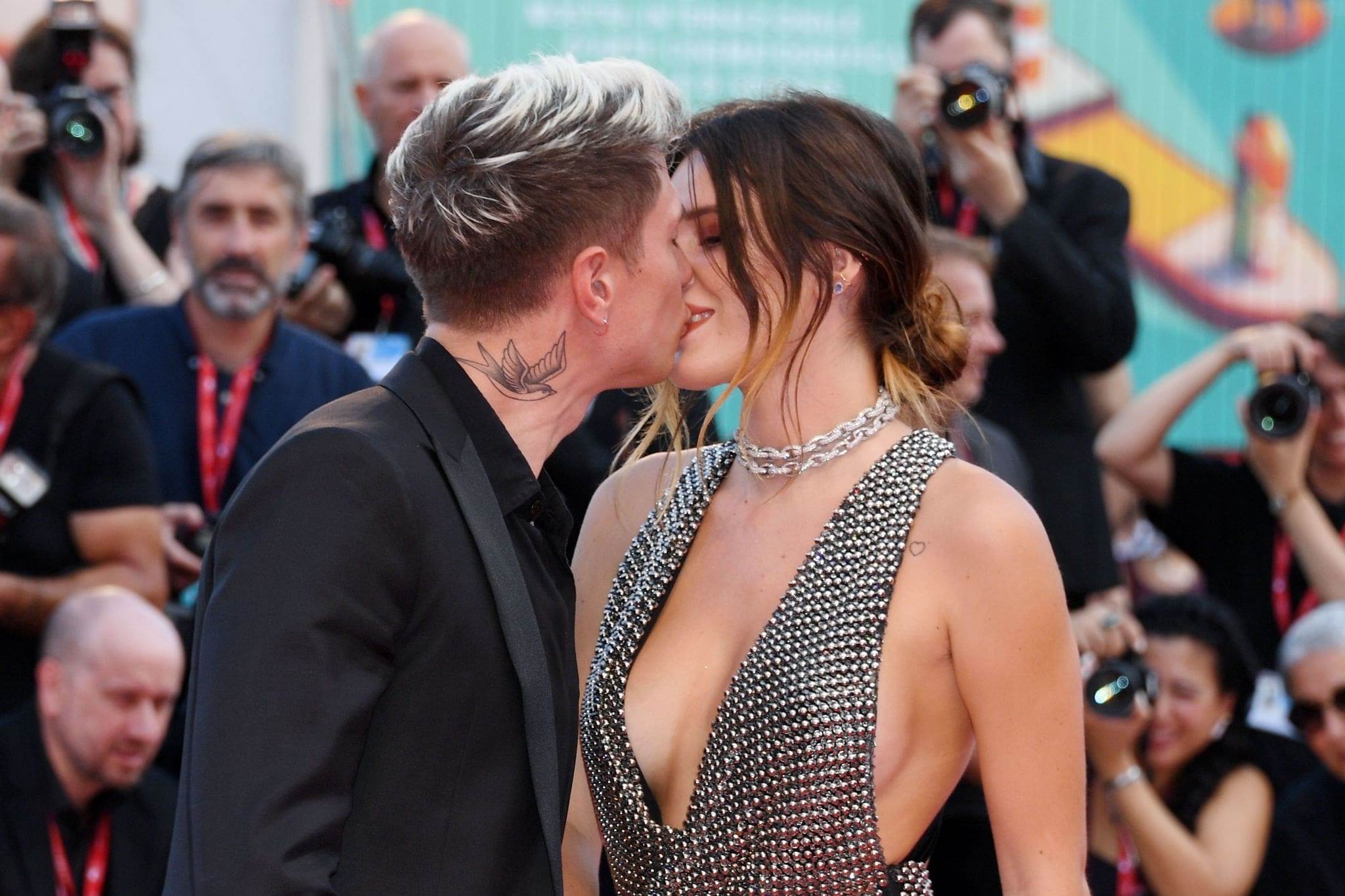 bellathornedaily_jokerpremiere_venicefilmfestival_287629.jpg